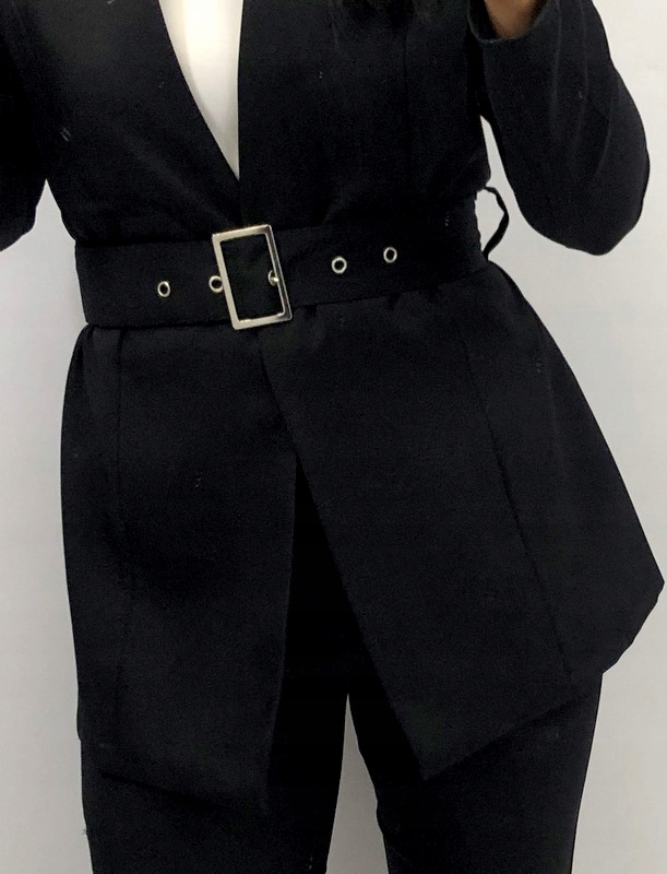 Garnitur damski z paskiem i klamrą CZARNY 4XL 48 Wzór dominujący bez wzoru