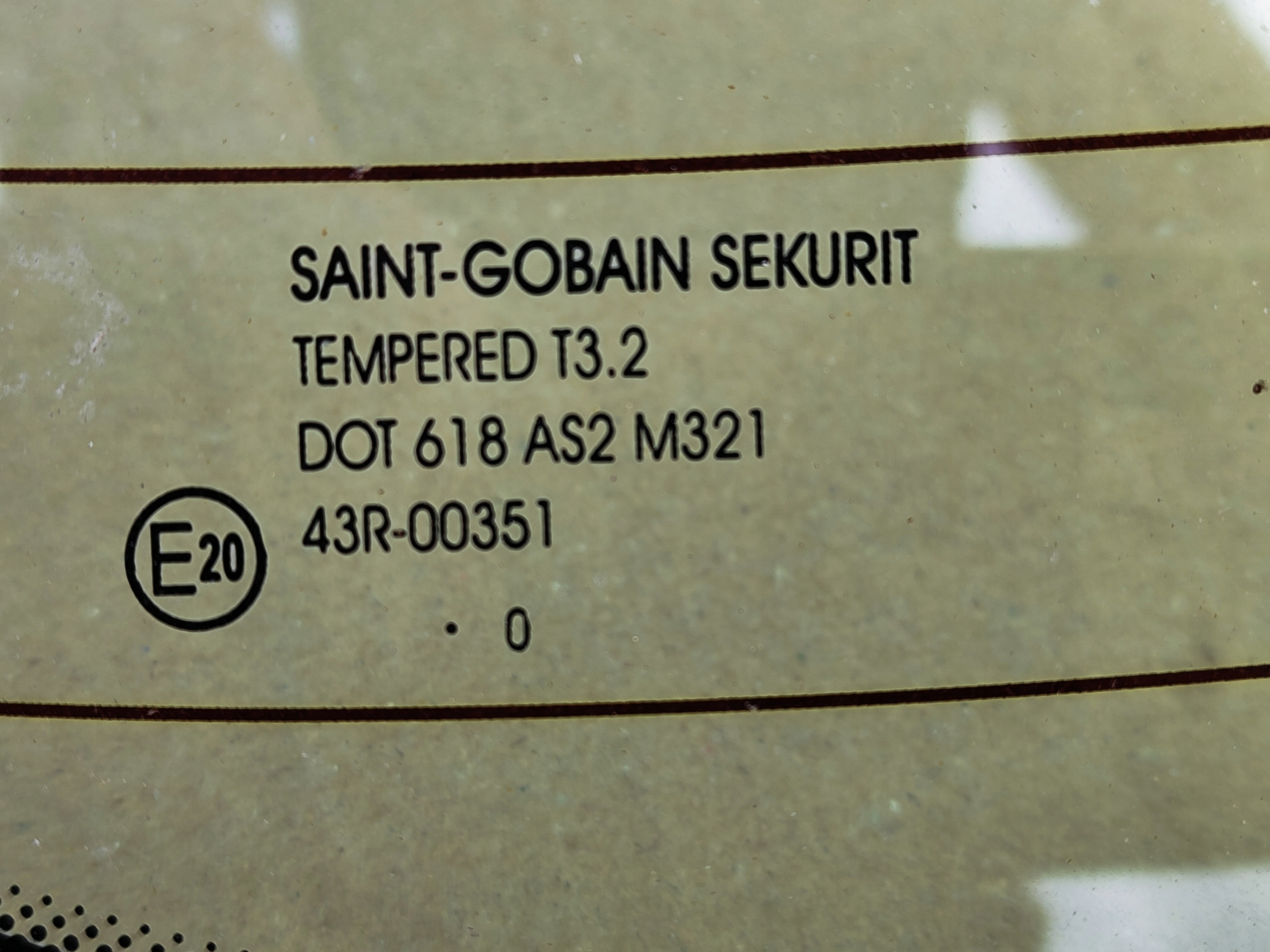 KIA VENGA 2010 - 2017 SZYBA TYŁ KLAPY BAGAŻNIKA Producent części Kia OE