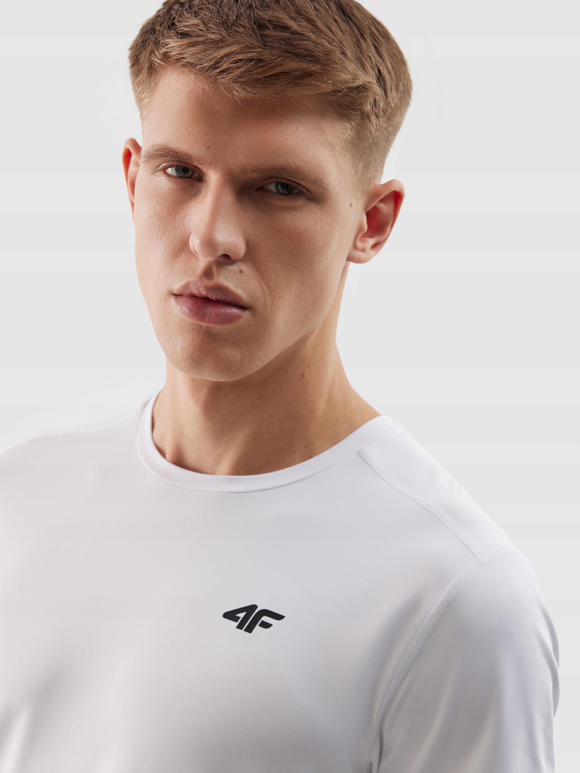 KOSZULKA 4F MĘSKA TRENINGOWA REGULAR SZYBKOSCHNĄCA - BIAŁA r. XXL Kod producenta 4FWSS24TFTSM598