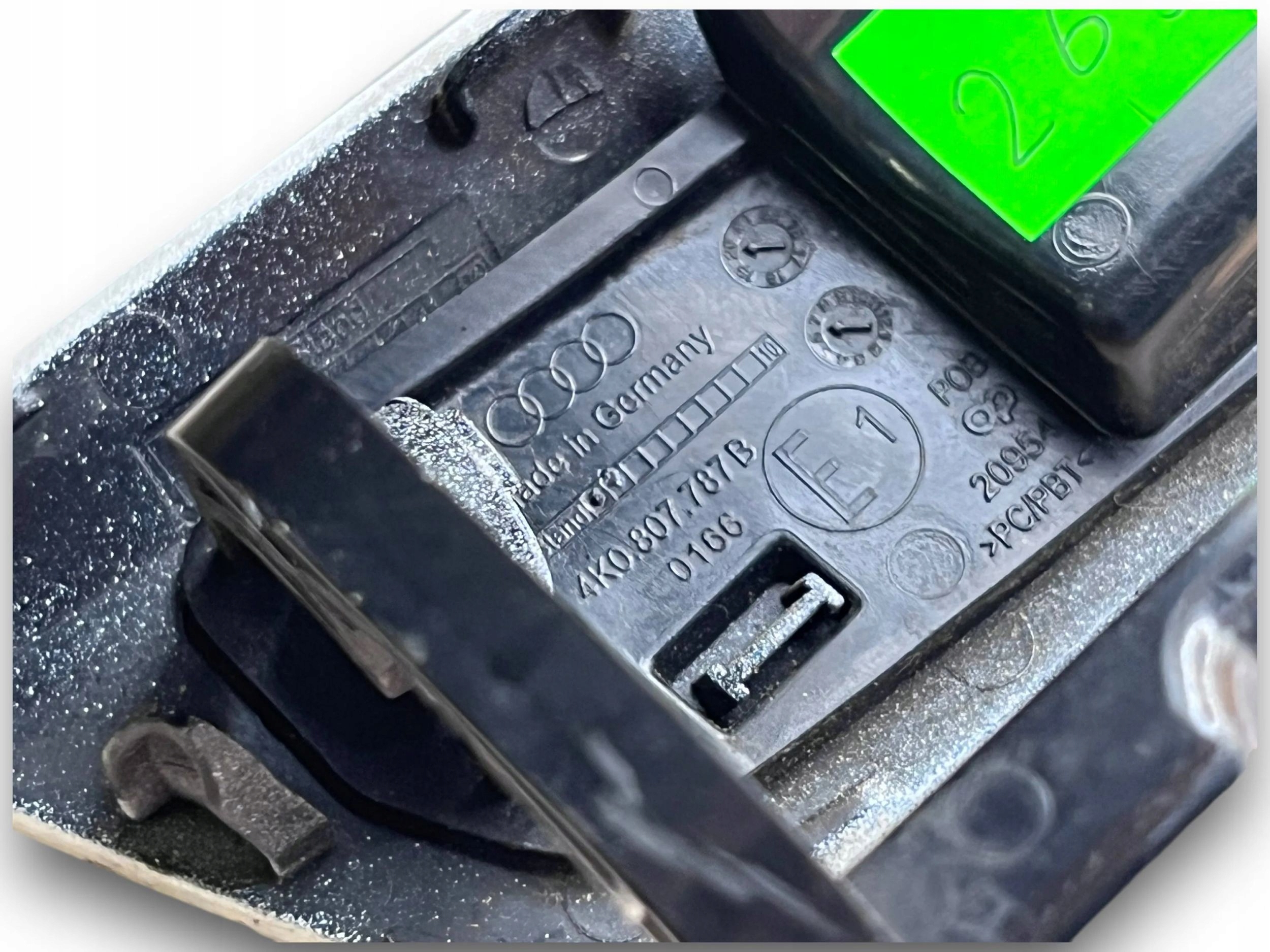 Verschlußstopfen der Spritzdüse links AUDI A6 C8 4K0807787B $J