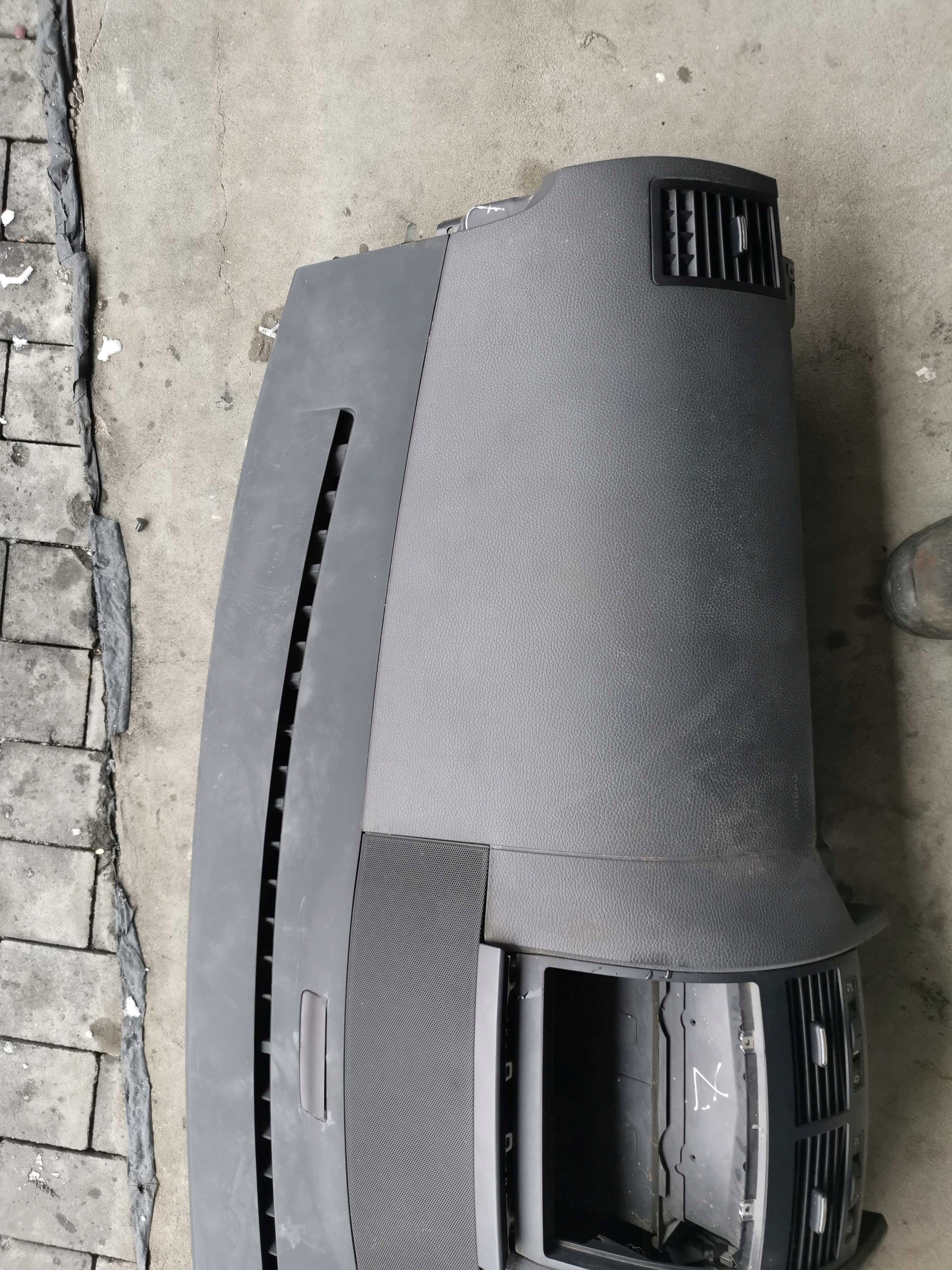 торпеда консоль Подушки volkswagen oe 7L6858451