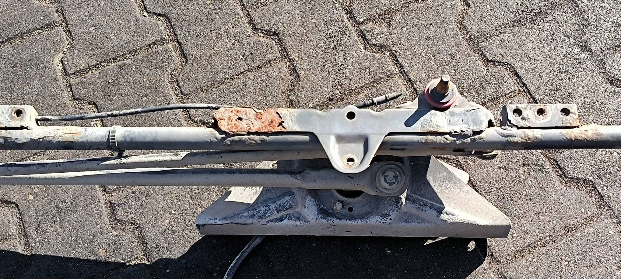 wiper mechanism front SCANIA R 420 R420