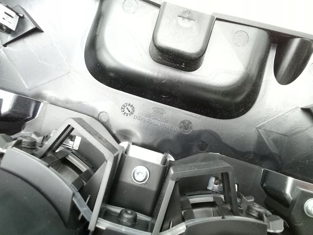 Ford Mondeo MK5 V bracket for kubki cupholder dekor