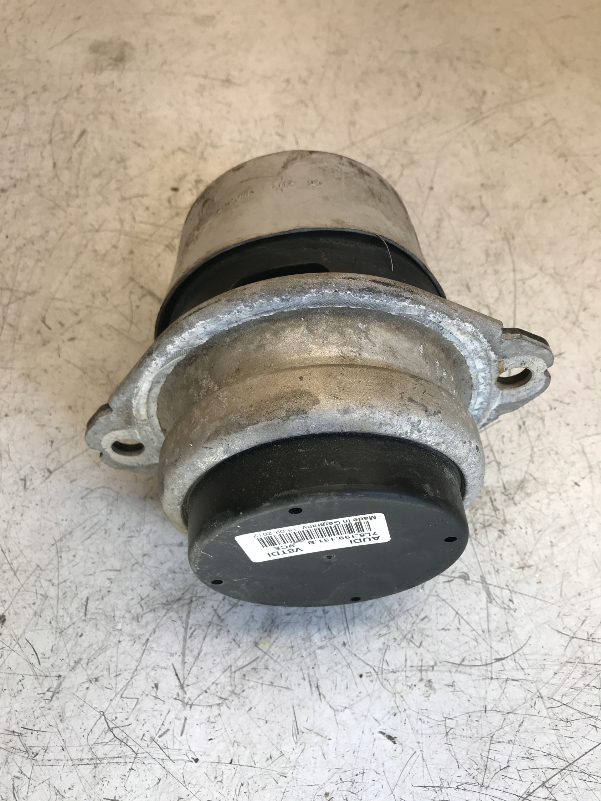 engine mount AUDI Q7 7L8199131B