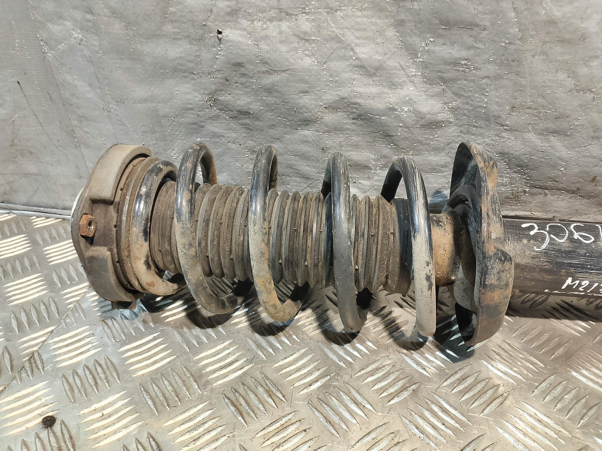 McPherson right front shock absorber spring swing VW PASSAT B6 2.0 TDI