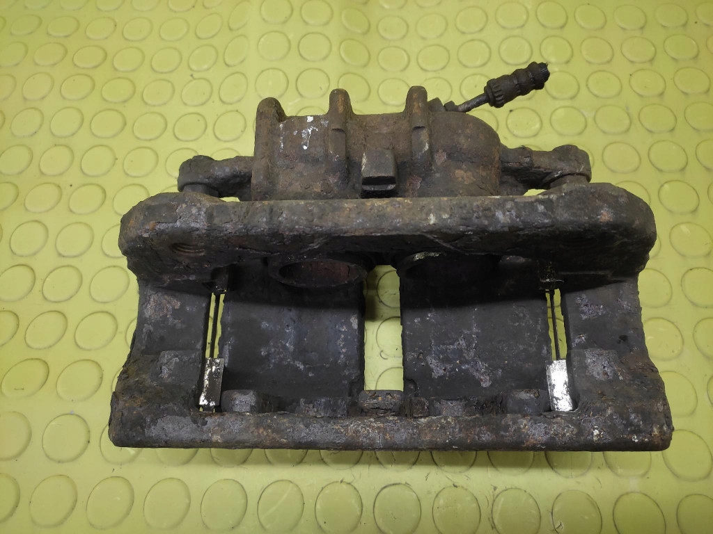 PEUGEOT EXPERT 2.0 D caliper right front