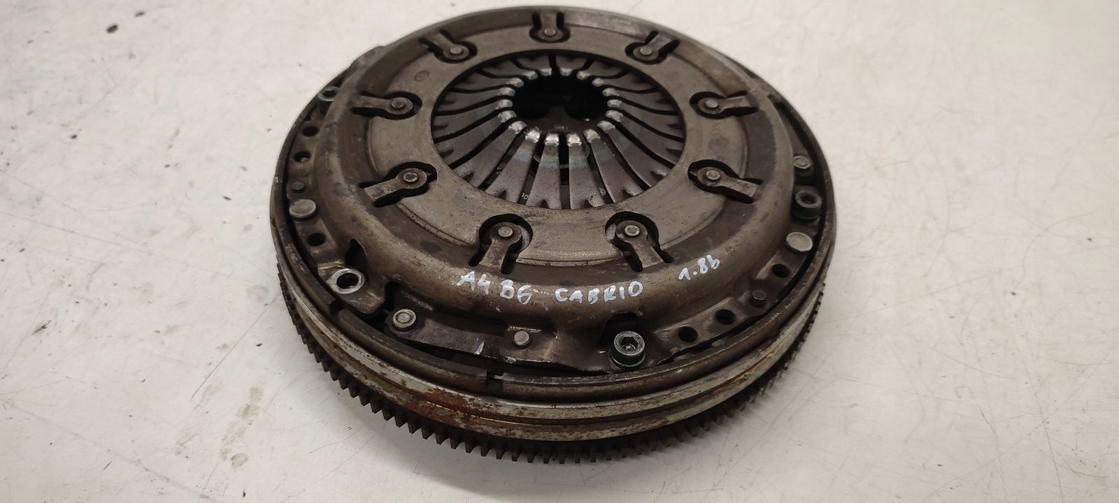 wheel flywheel disc pressure plate clutch Audi A4 B6 Cabrio 1,8T