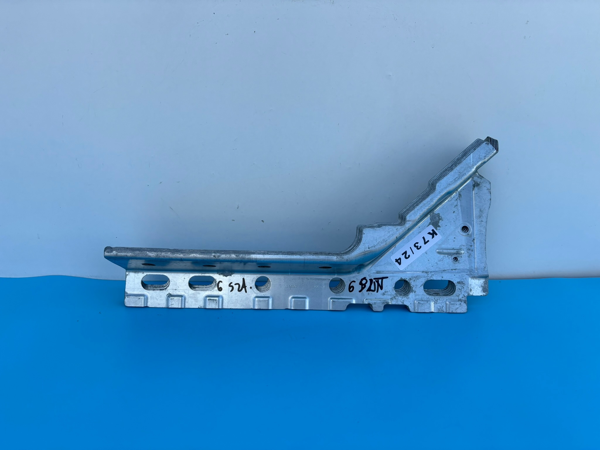 PAS PRÓG SŁUPEK BENTLEY LAMBORGHINI AUDI 314BTK06 947937902 K73/24