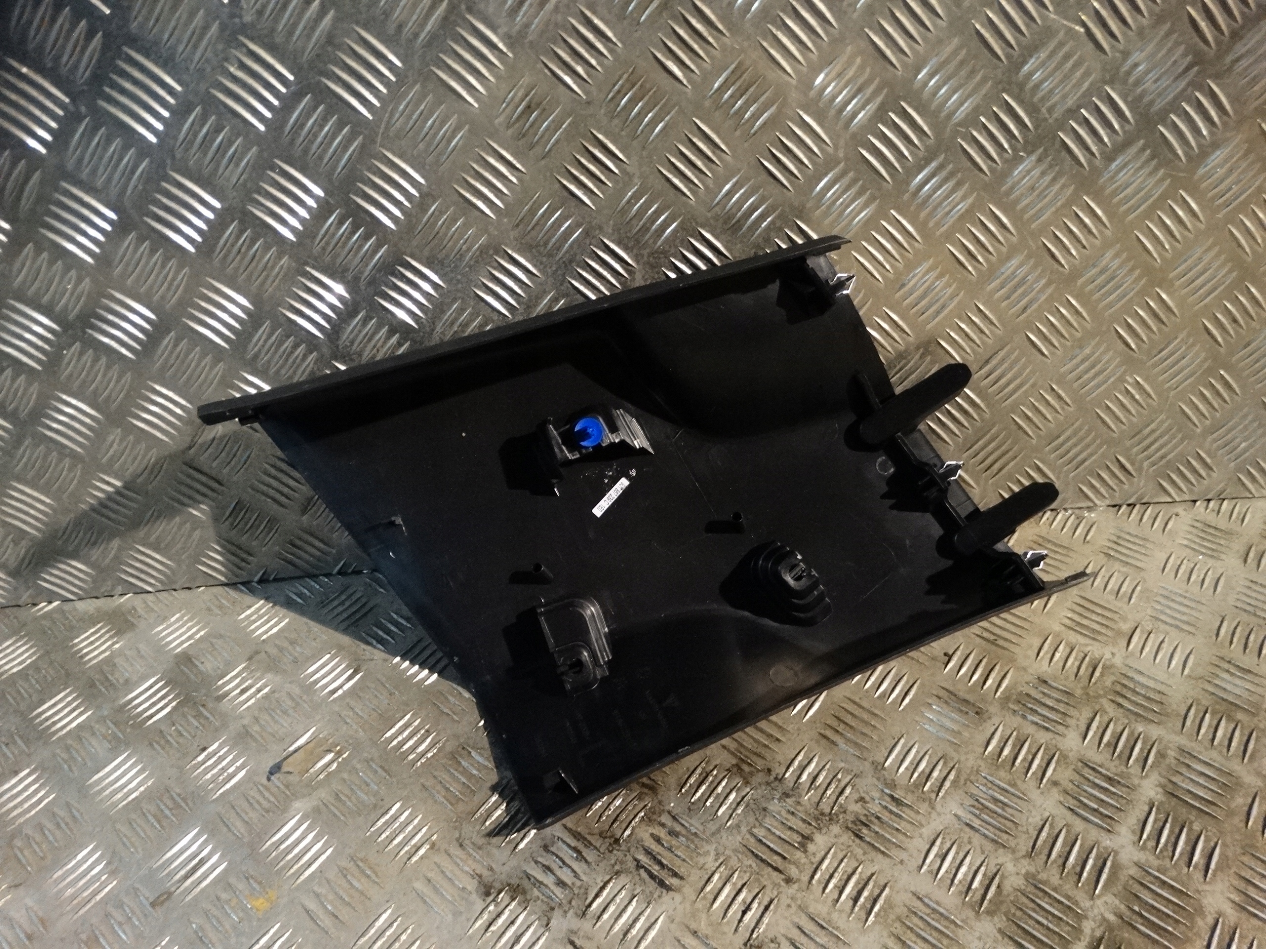 cover SLUPKA B left PORSCHE TAYCAN AUDI GT 1