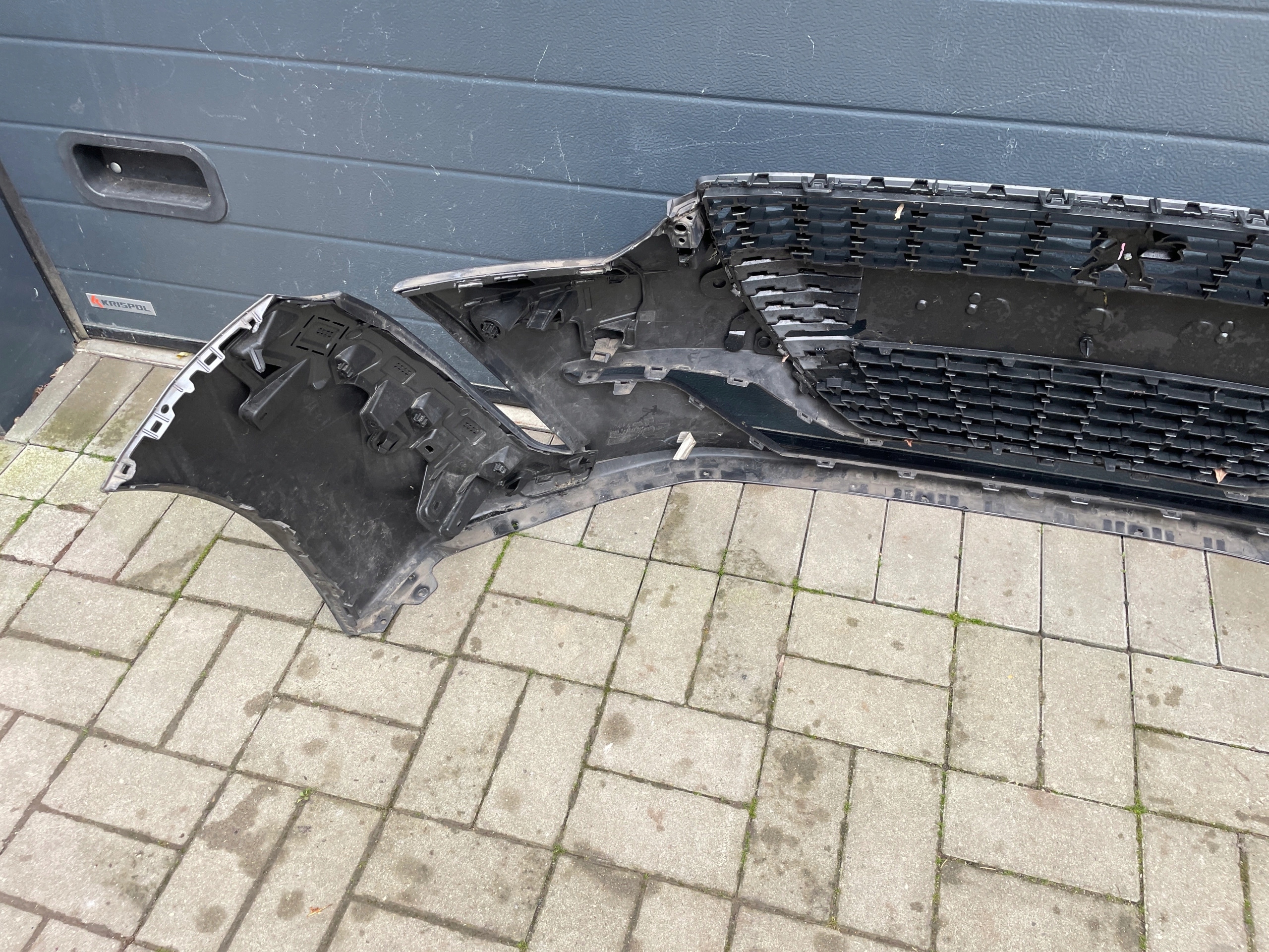 Peugeot 208 2 II bumper front front