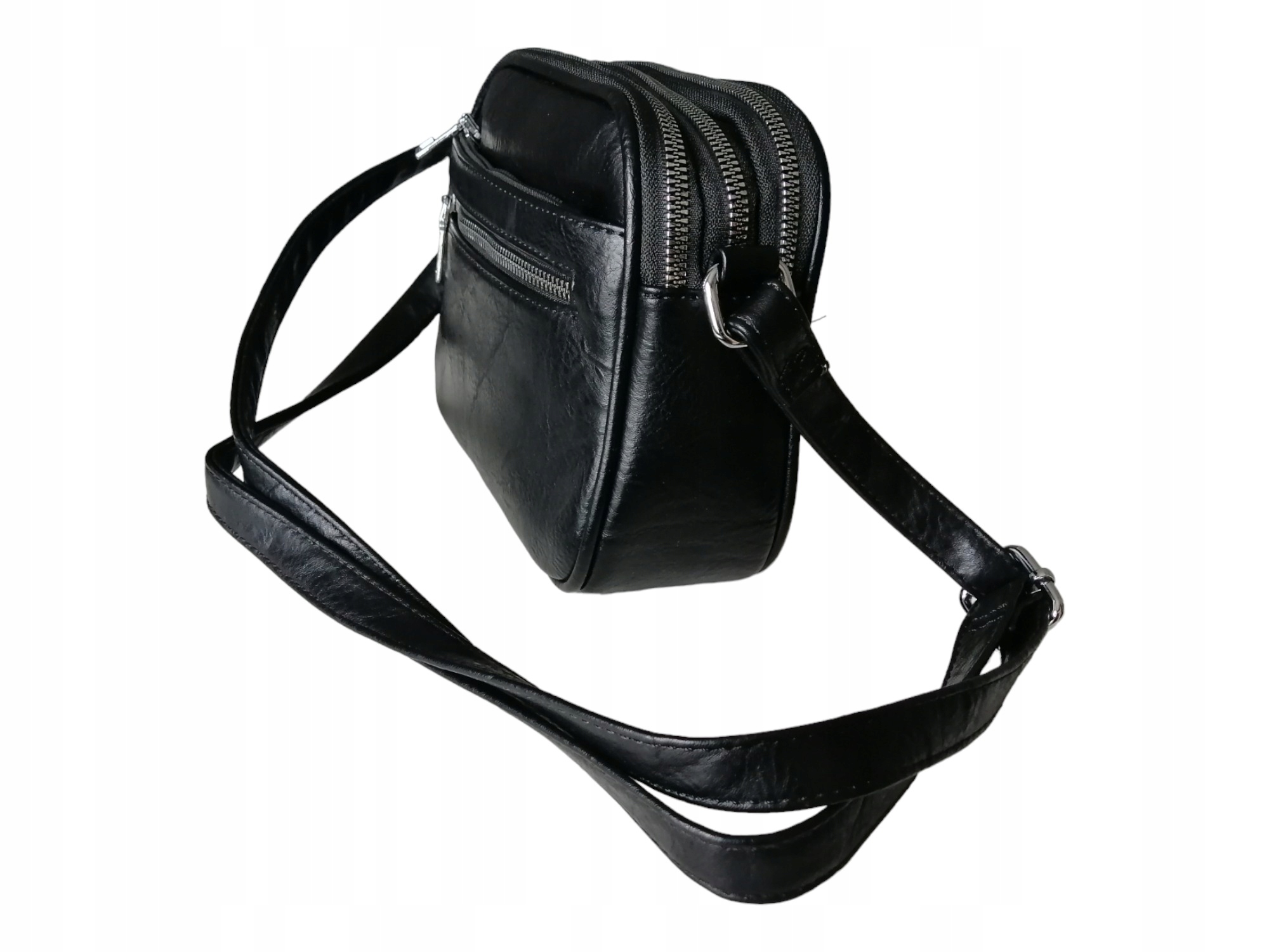 LISTONOSZKA - CZARNA TOREBKA DAMSKA NA RAMIĘ - PRAKTYCZNY KUFEREK Kod producenta Klasyczne torebki damskie na ramię