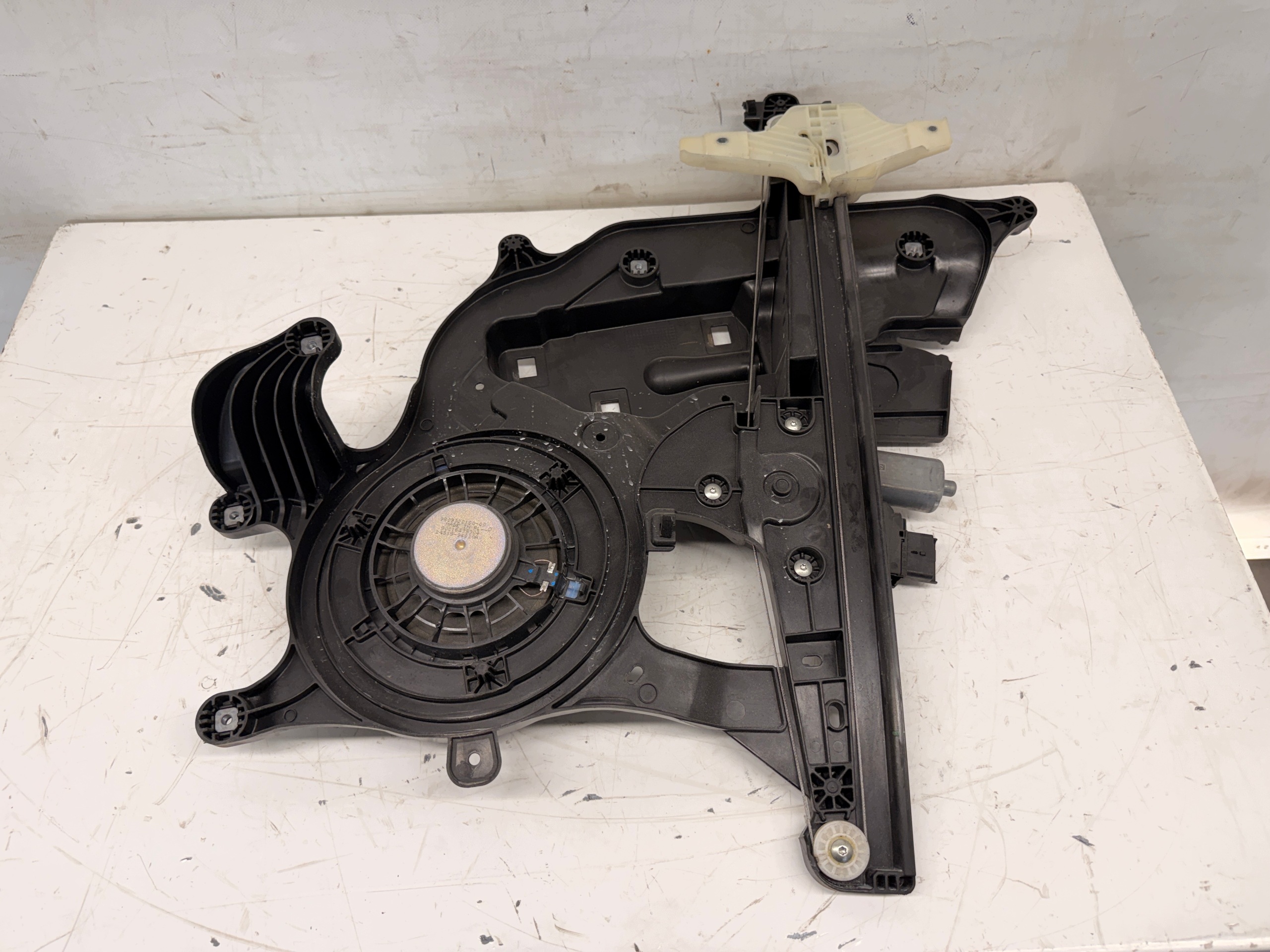 Citroen Berlingo IV window regulator mechanism left front 9830335880