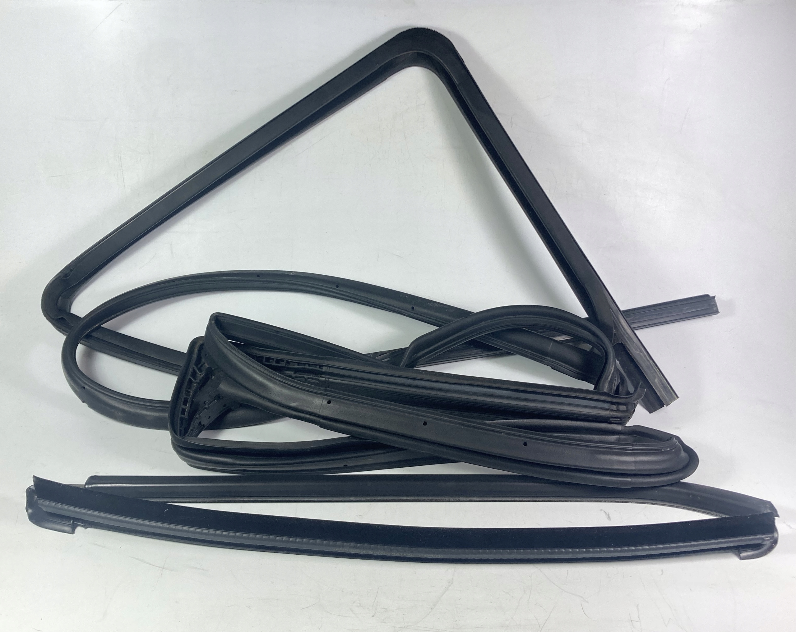 Jeep Wrangler JL gasket uszczelki left front 2021-26