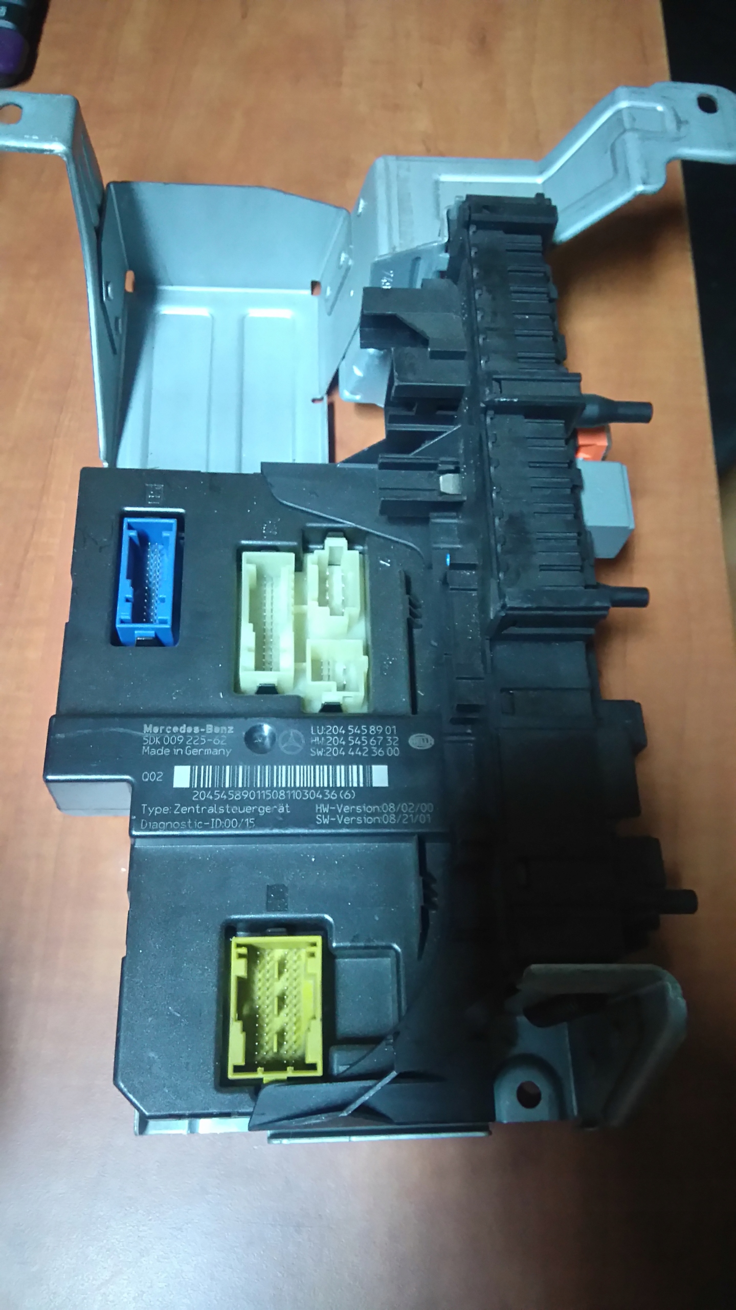 MERCEDES MODUŁ SAM 2045458901 Producent części Mercedes-Benz OE