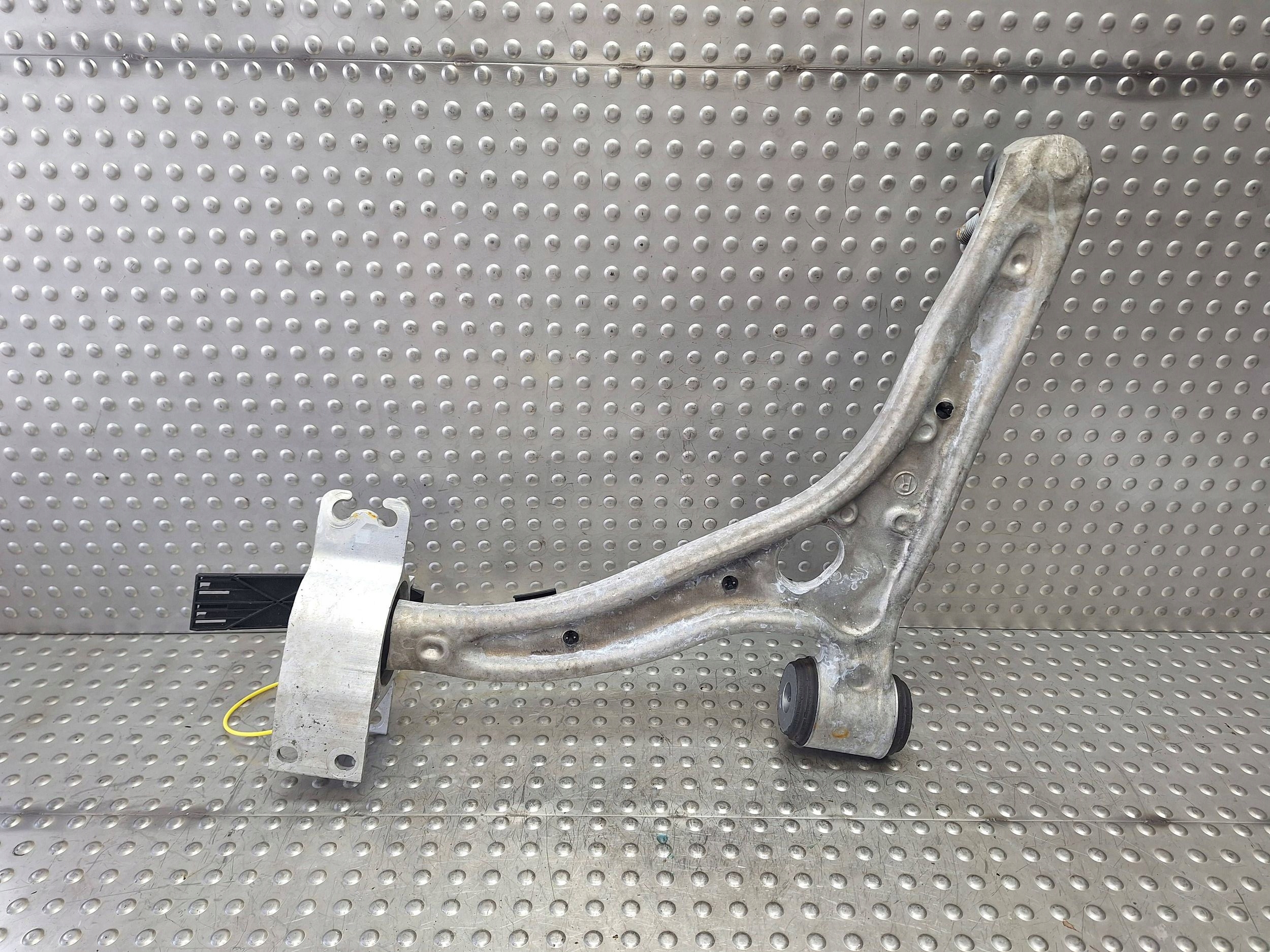 arm right front INFINITI Q30 15-19