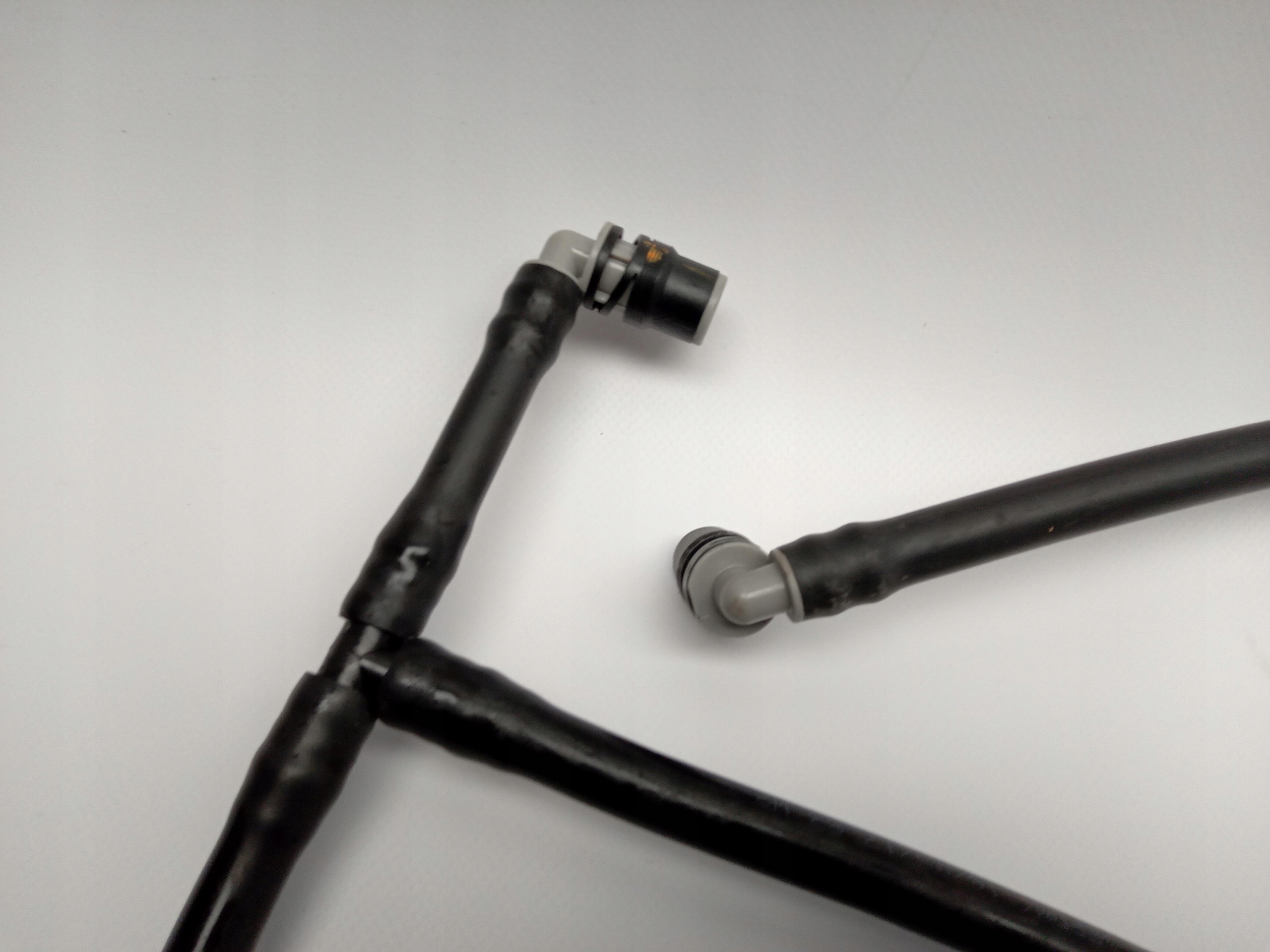 7350628 - Шланг трубы омывателя ламп BMW X1 F48