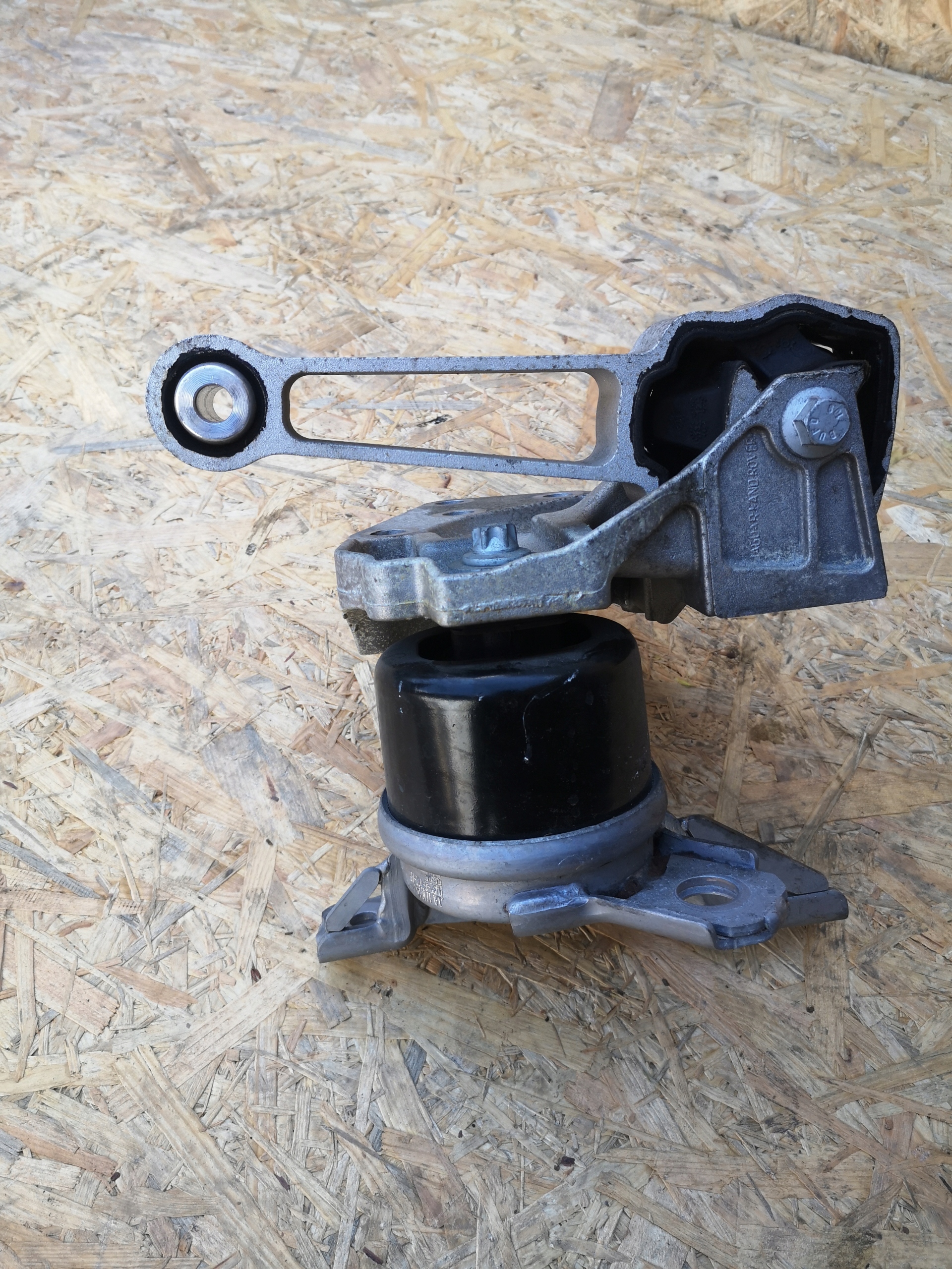 Range Rover Evoque лапа подушка Двигателя BJ32-6F012-AB