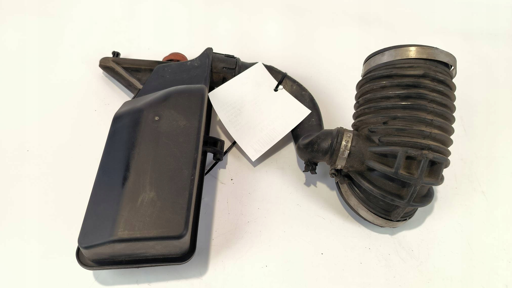 vedení REZONATOR vzduchový 8575040 BMW 5 530D G30