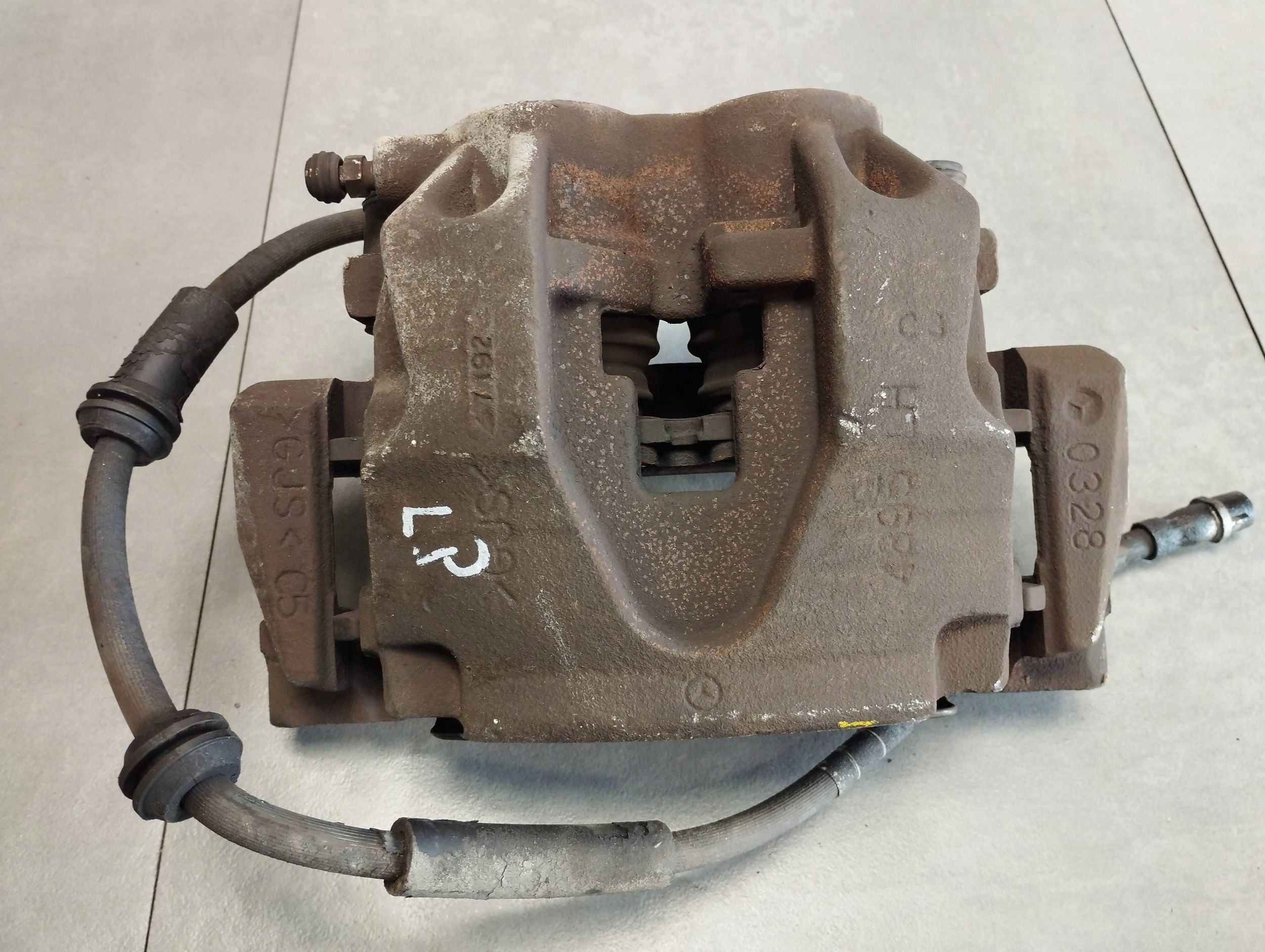 Mercedes-Benz GLE W166 3.0 CDI caliper left front