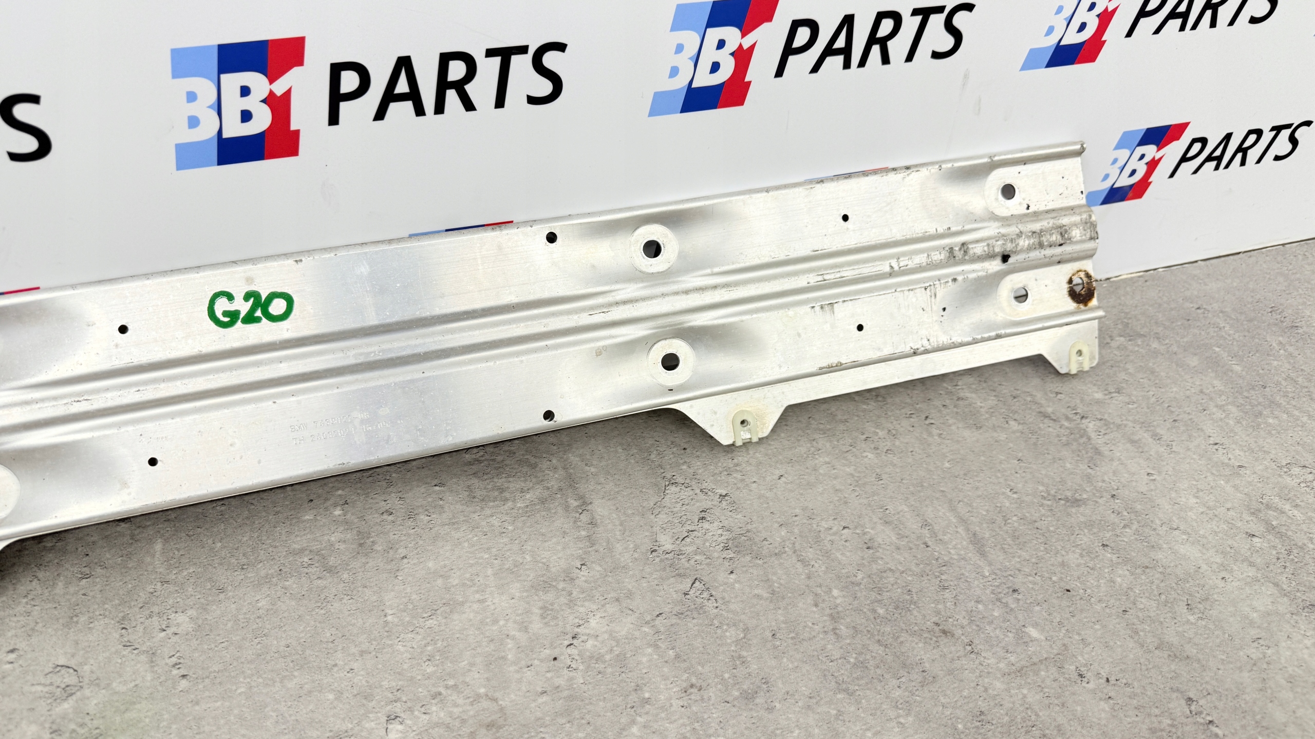BMW G21 sider console pillar TUNELU 7439127
