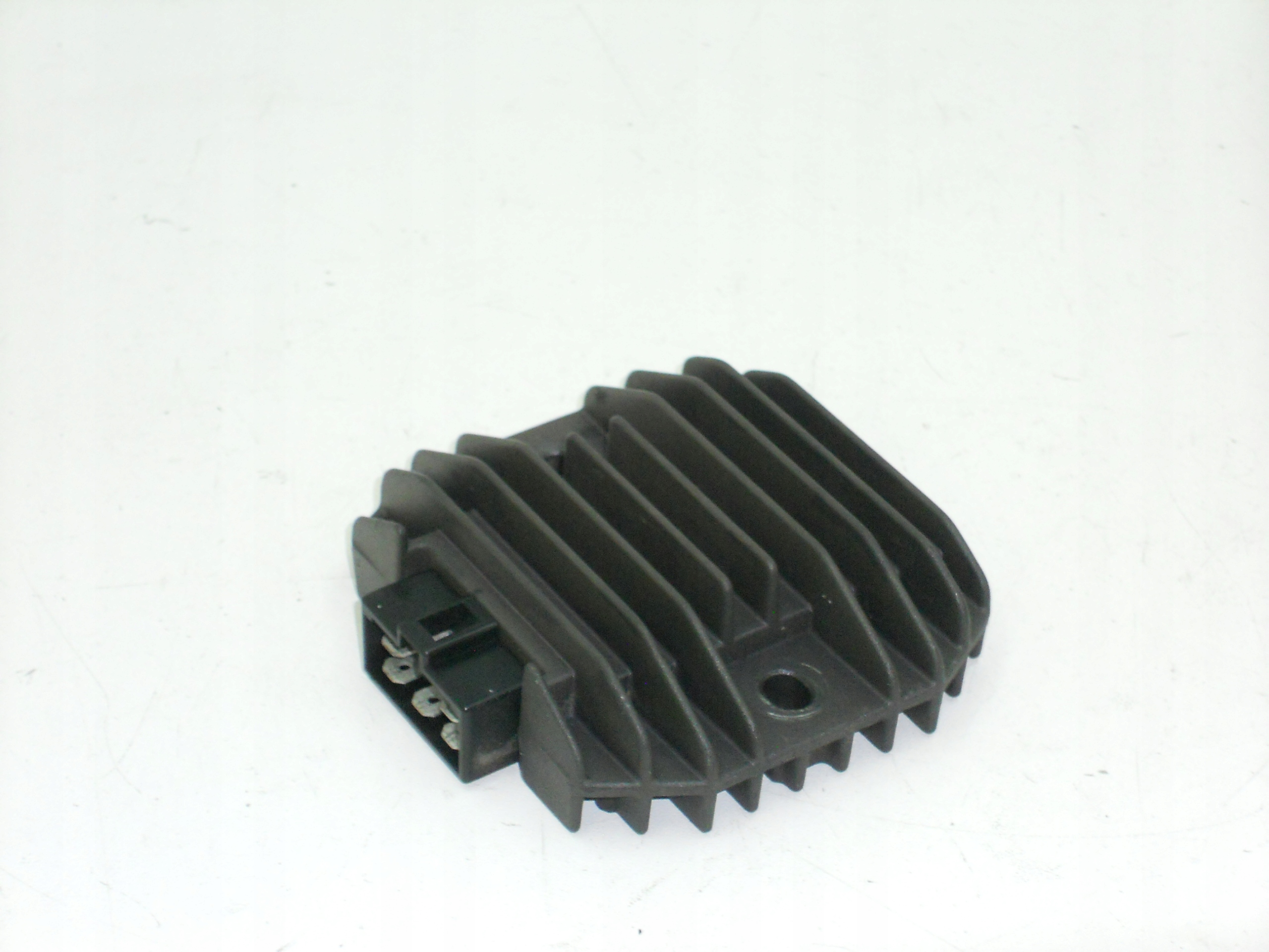 YAMAHA YZF R1 REGULATOR NAPIĘCIA ORYGINAŁ Producent Yamaha OE