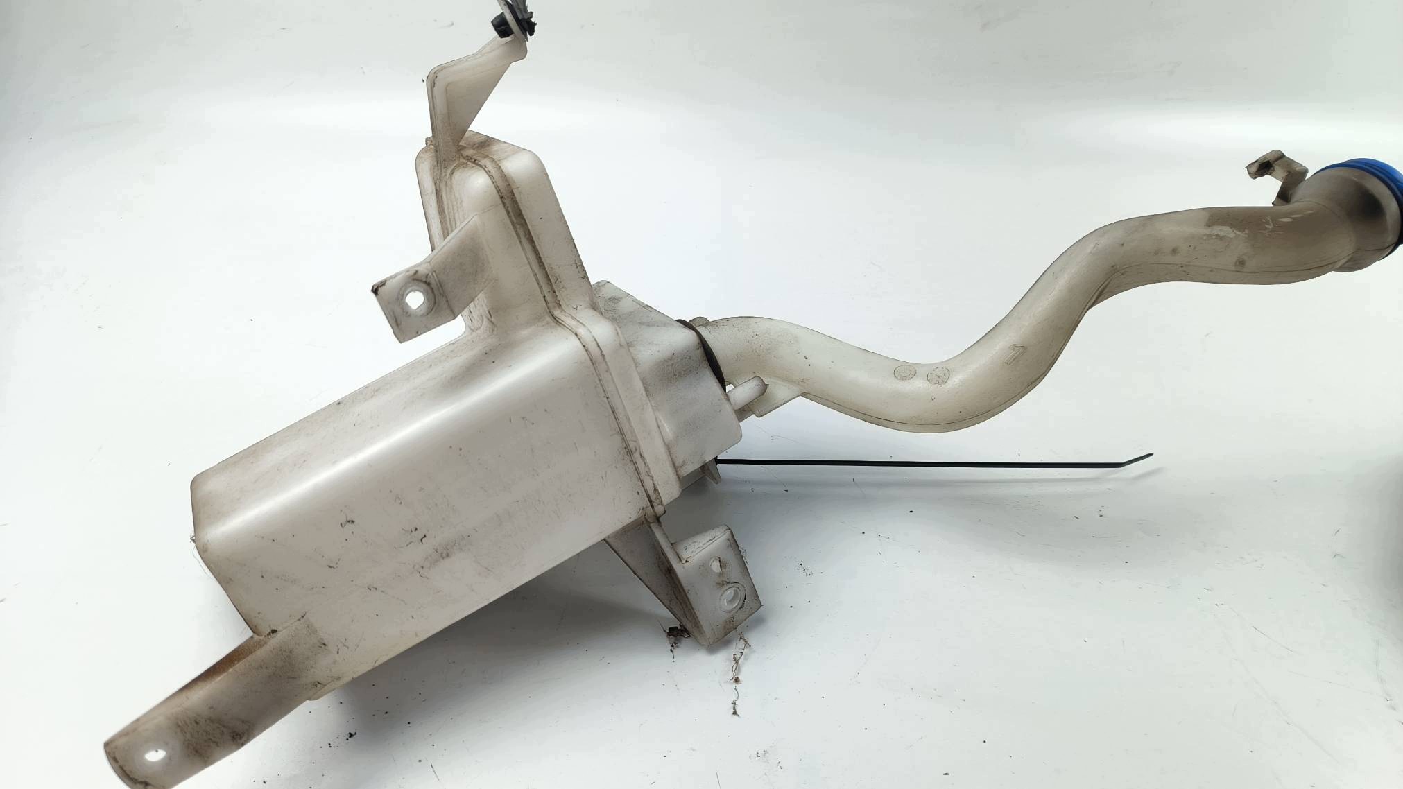 washer fluid tank 38400-68L SUZUKI SWIFT MK7