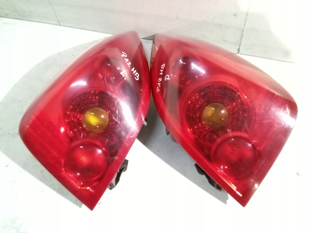 Nissan Primera P12 HB lights rear part right and left