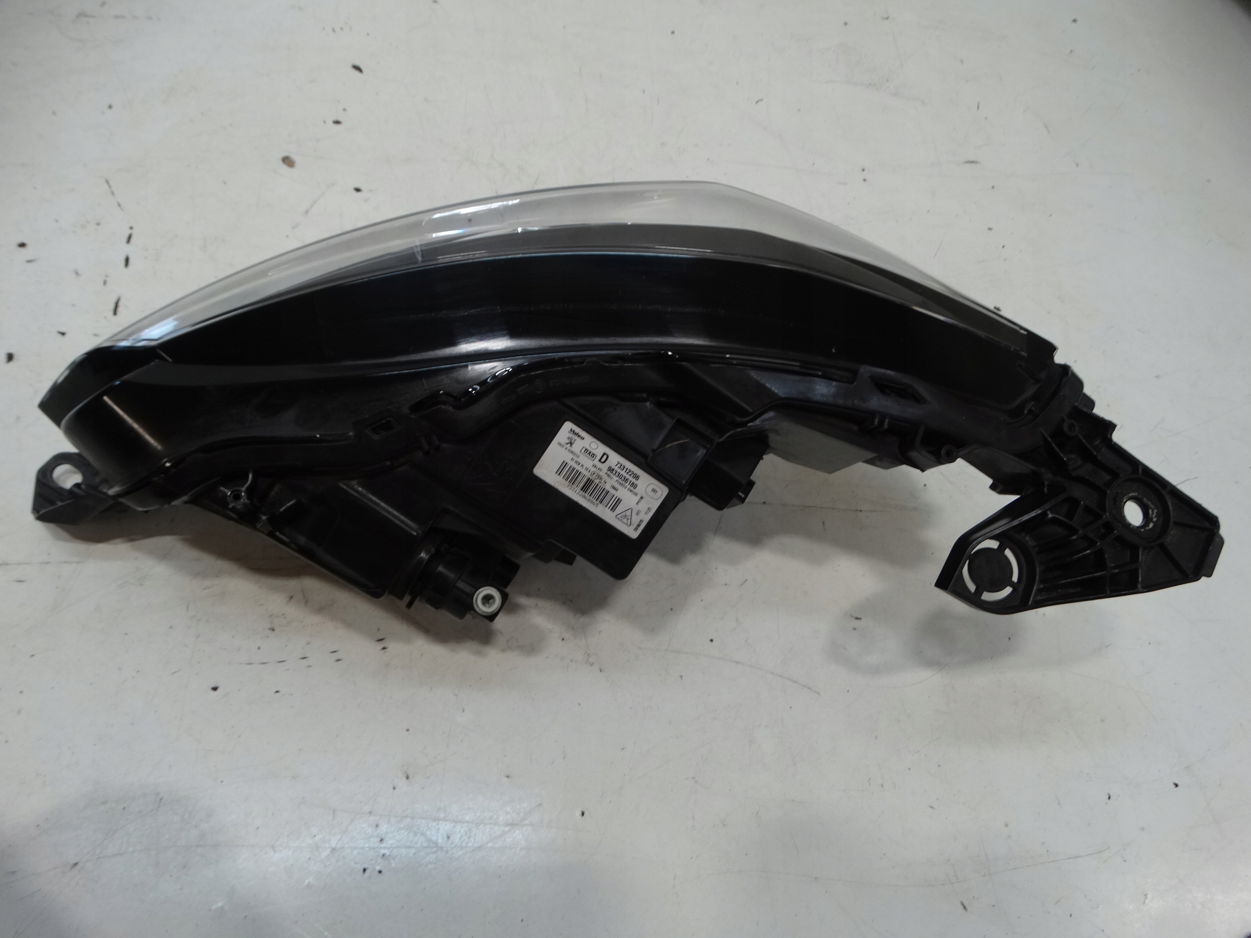 light right front FULL LED PEUGEOT 208 9833036180 EUROPA