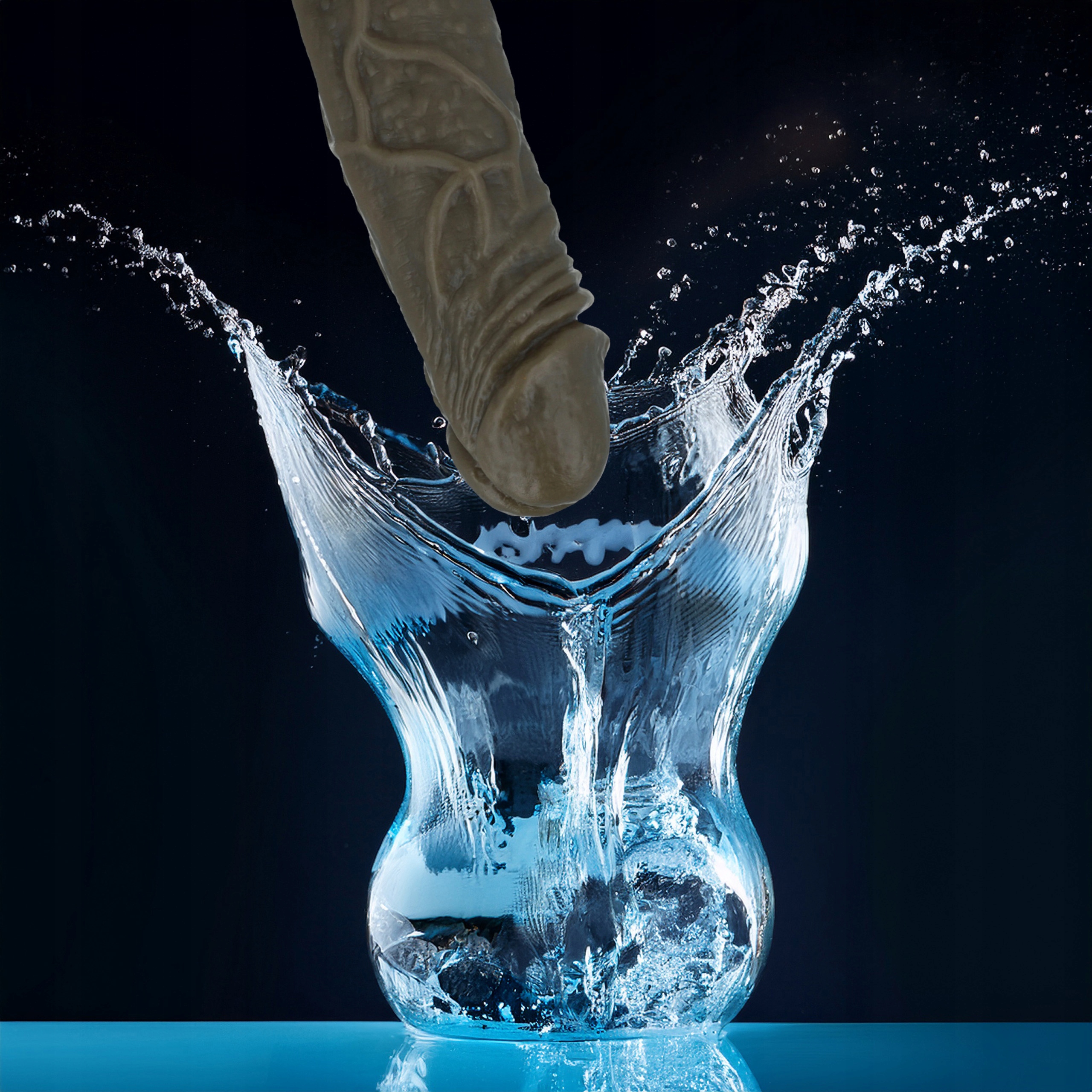 PENIS DILDO REALISTYCZNY WIELKI CZŁONEK Z NABRZMIAŁYMI JĄDRAMI ŻYŁY GŁÓWKA Długość 18 cm