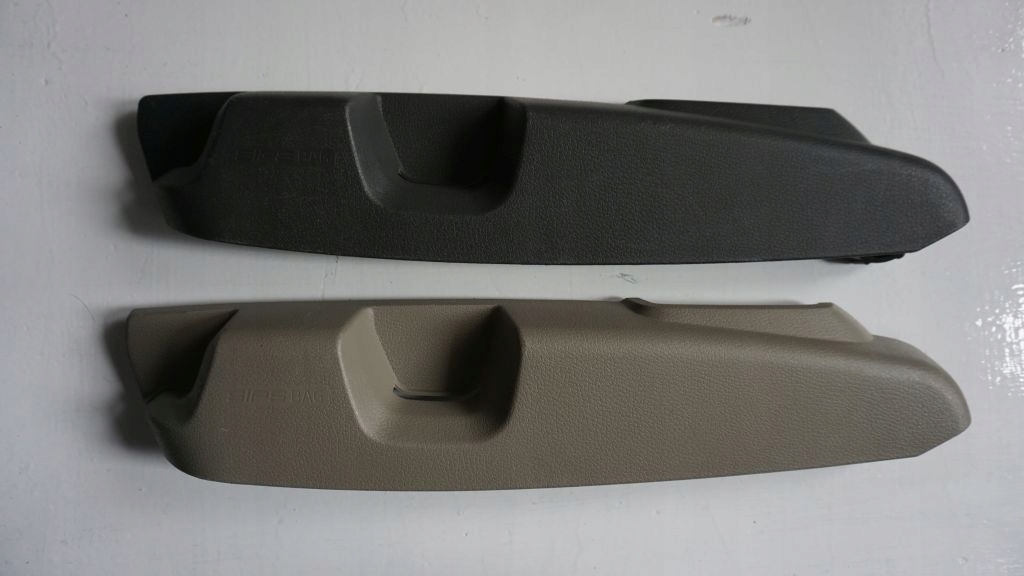 VOLVO XC90 OBUDOWA OSŁONA ZAŚLEPKA LEWEGO FOTELA