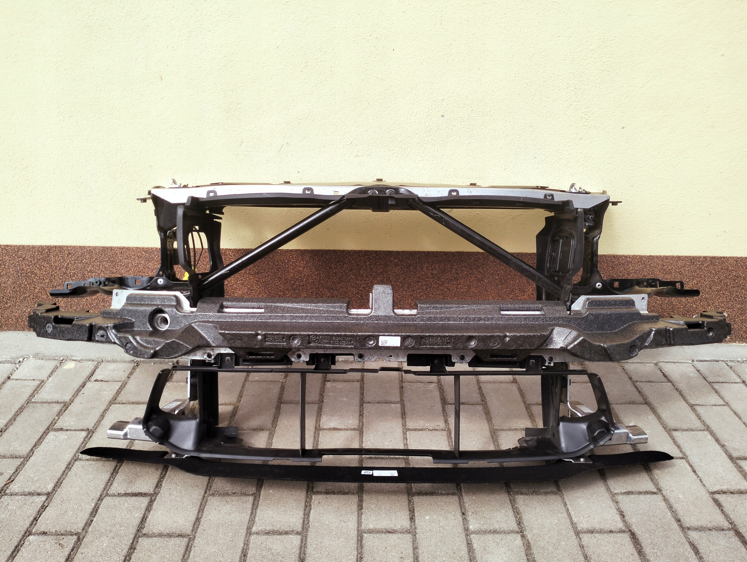 PAS PRZEDNI WZMOCNIENIE BMW 5 F90 M5