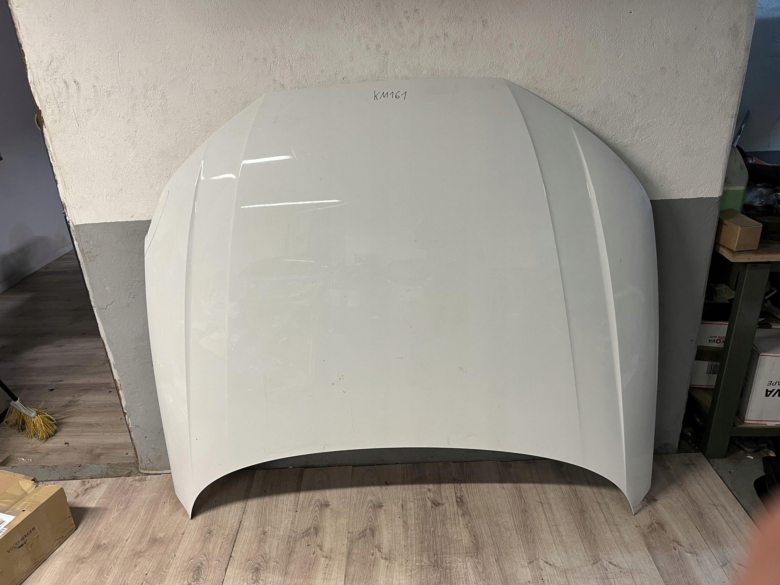 AUDI A4 B9 8W MASKA POKRYWA PRZEDNIA