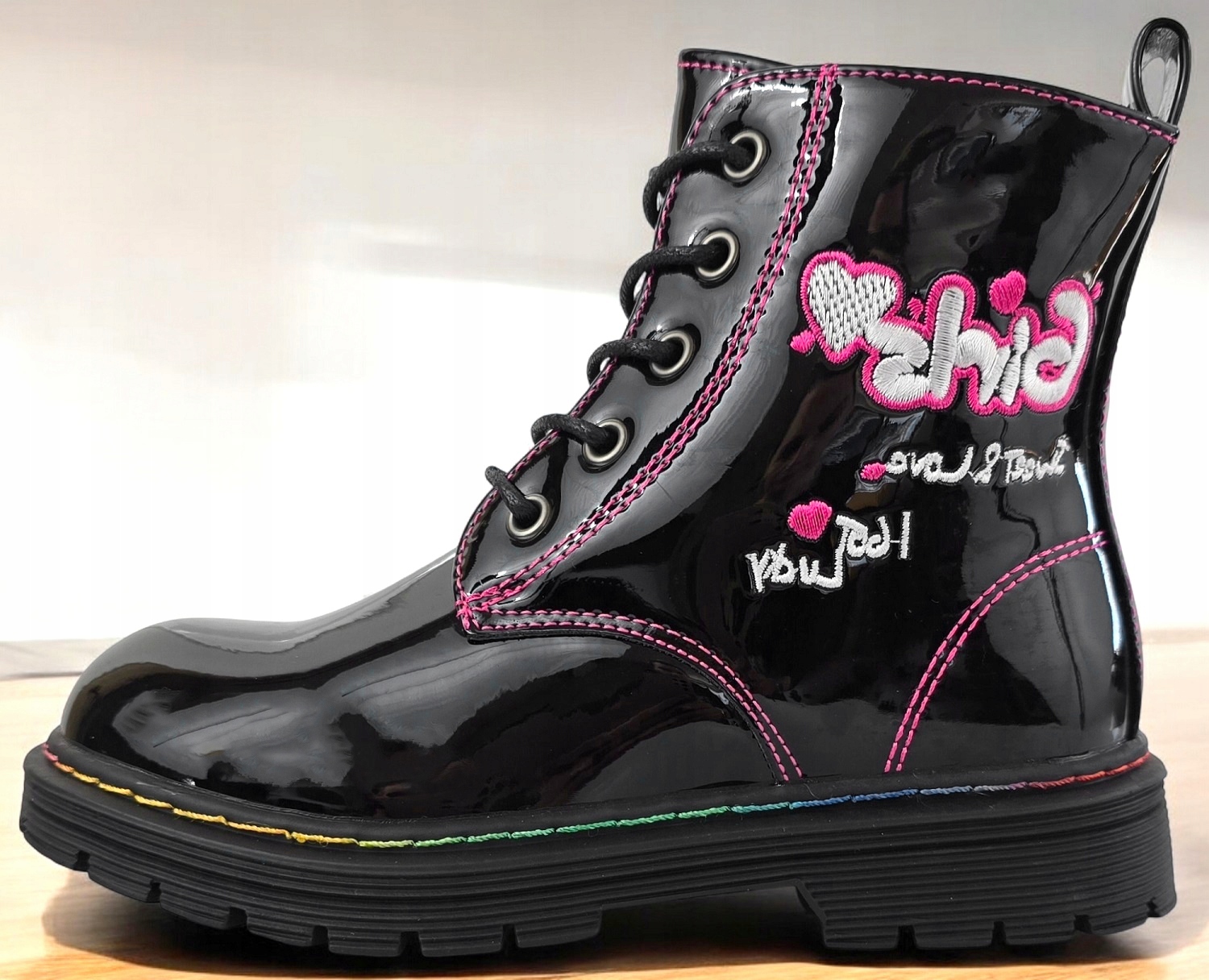 Kozaczki na Zamek Śliczne Trepy Sznurowane Śniegowce z Futerkiem Botki *26* Płeć dziewczynki