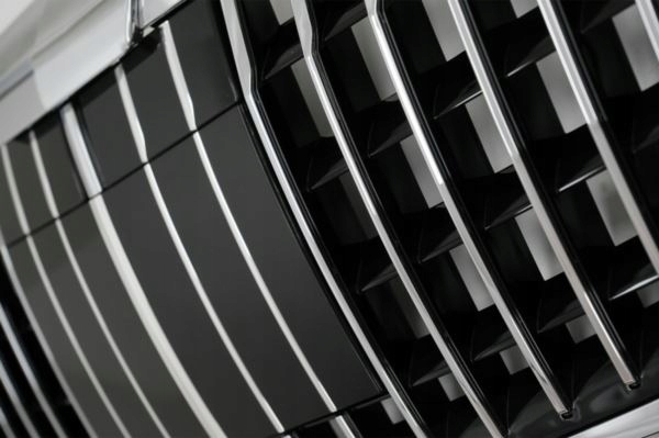GRILL MERCEDES W222 14- VERTICAL DESIGN CHROME Waga produktu z opakowaniem jednostkowym 4 kg