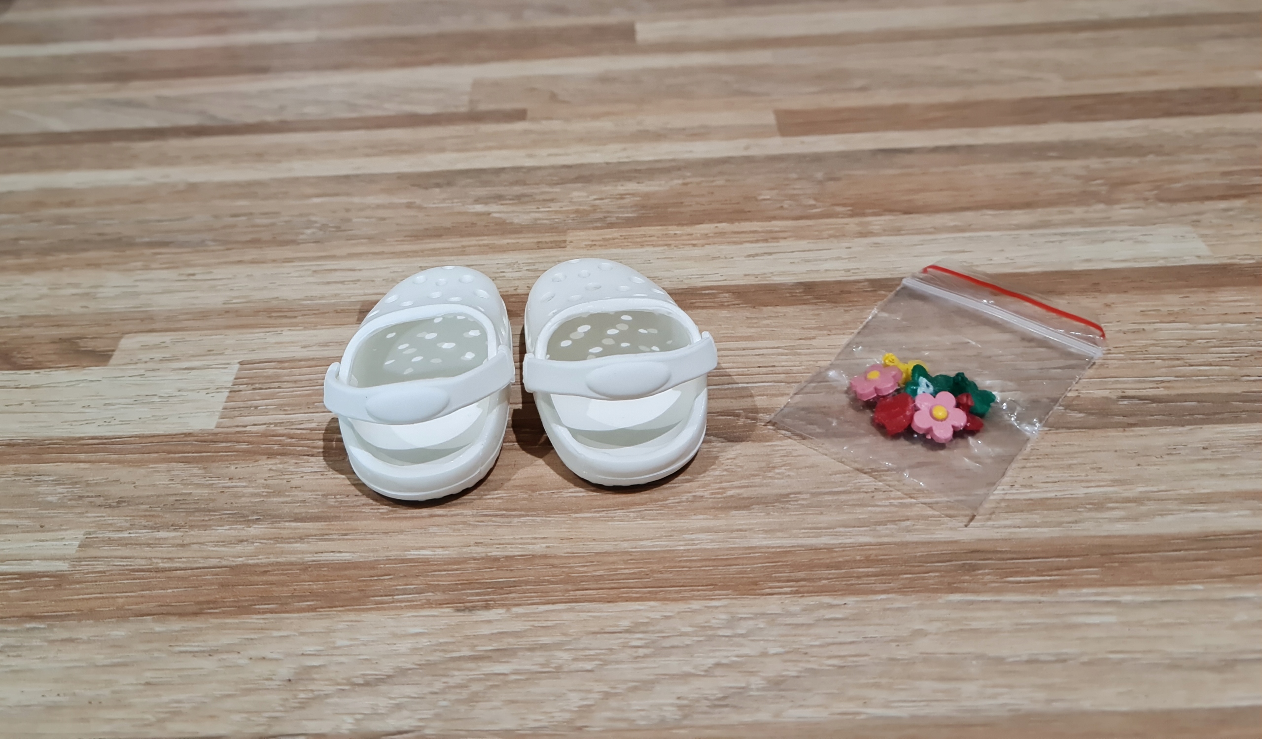 Lalka Paola Reina - BUCIKI do samodzielnego ozdobienia Materiał guma plastik tkanina