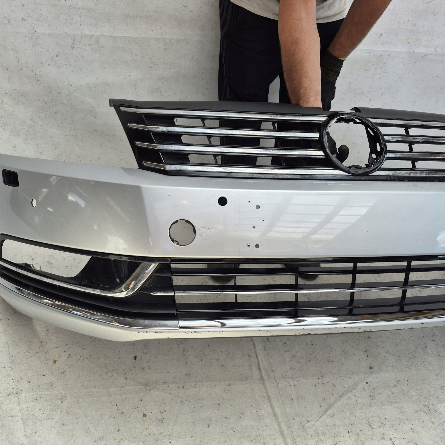VW PASSAT B7 10-14 bumper front front SPR 4XPDC 3AA807221