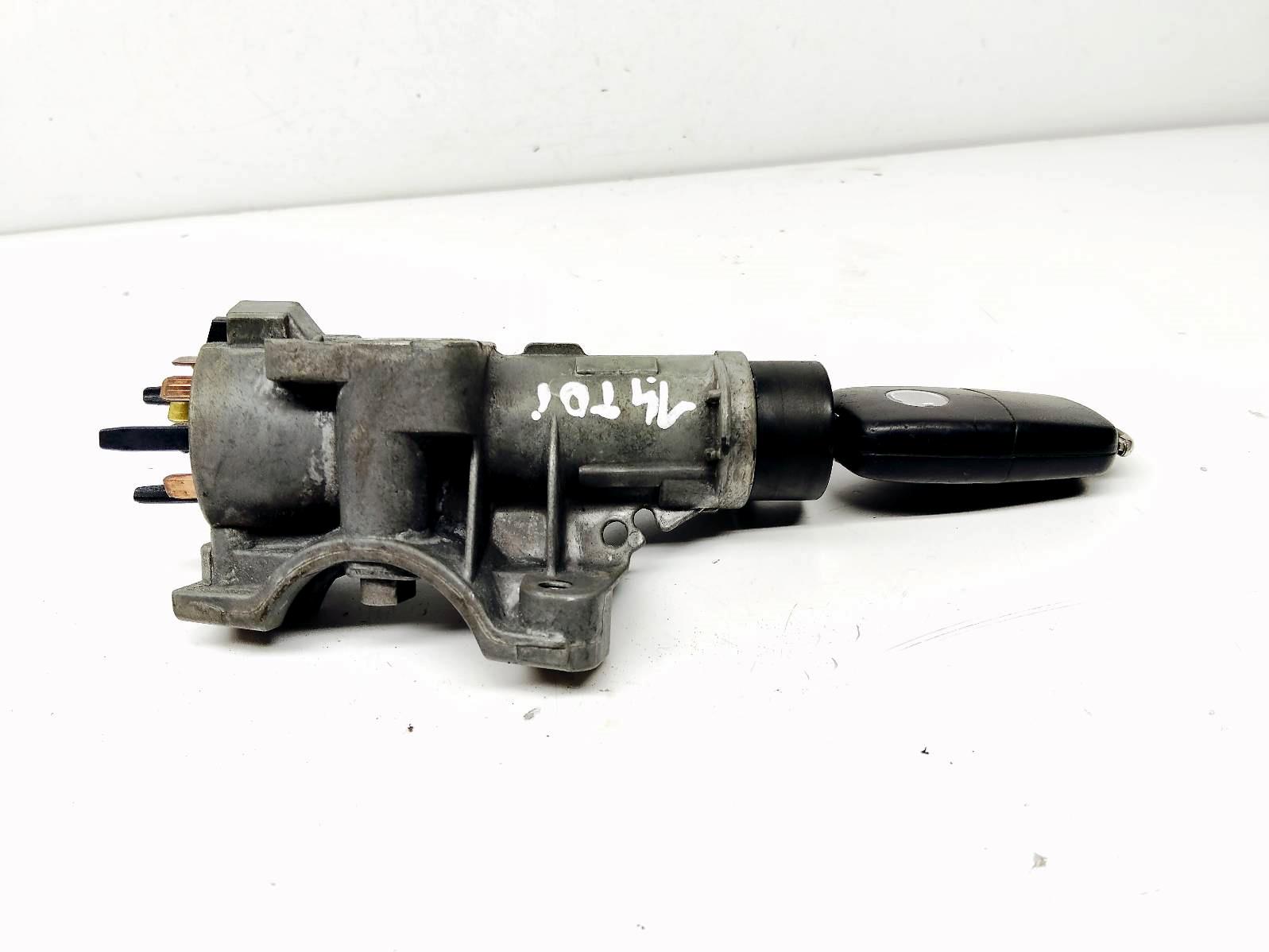 ignition Volkswagen Polo 9N 1.4 TDI 4B0905851C