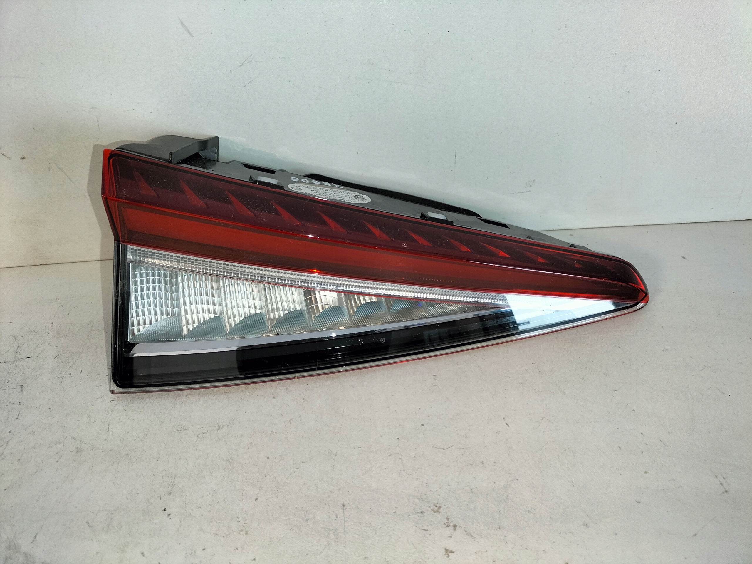 light rear rear part left SKODA ENYAQ 21- LED