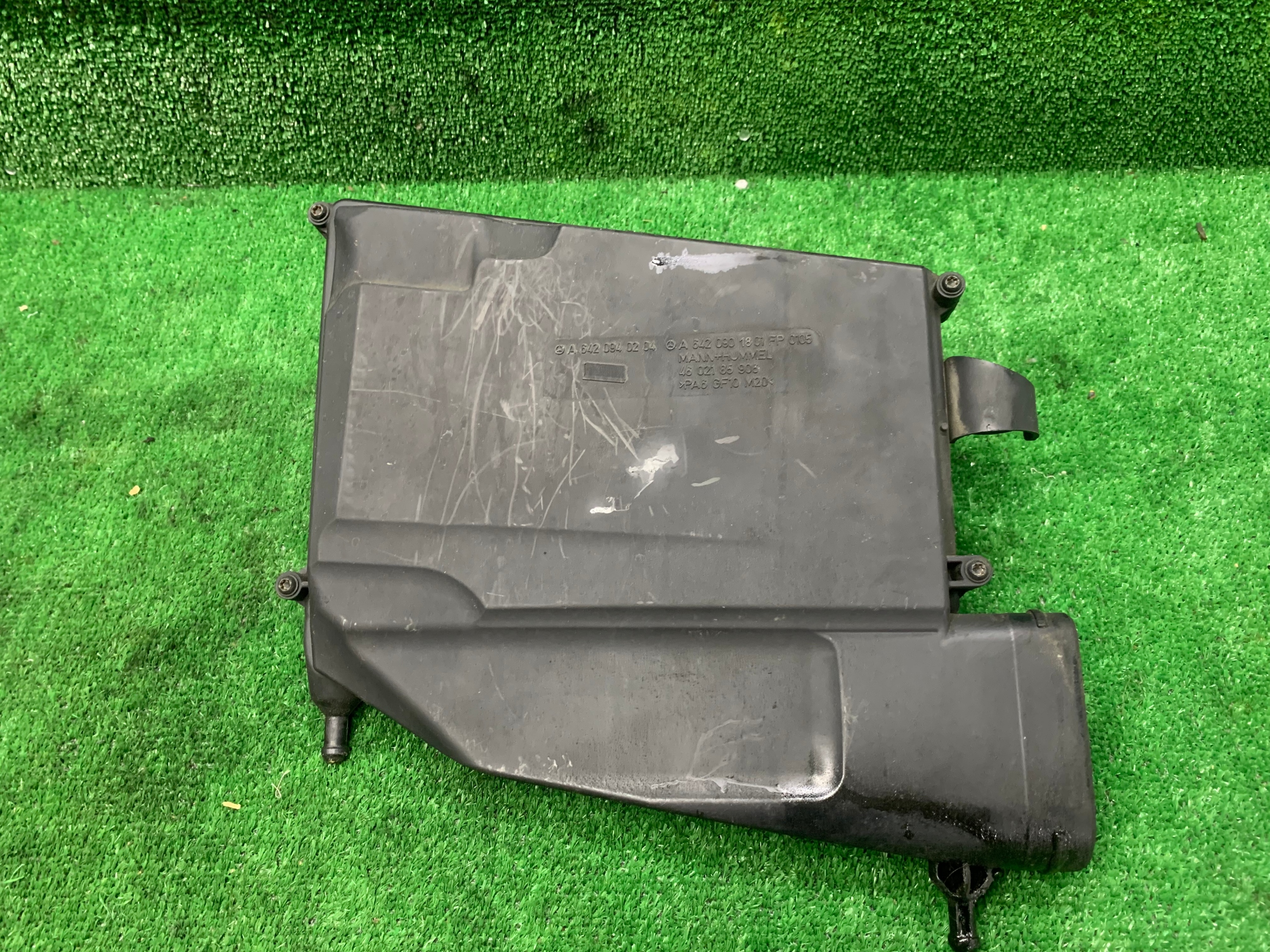 OBUDOWA FILTRA POWIETRZA A6420901801 MERCEDES E-KLASA W211 3.0 CDI