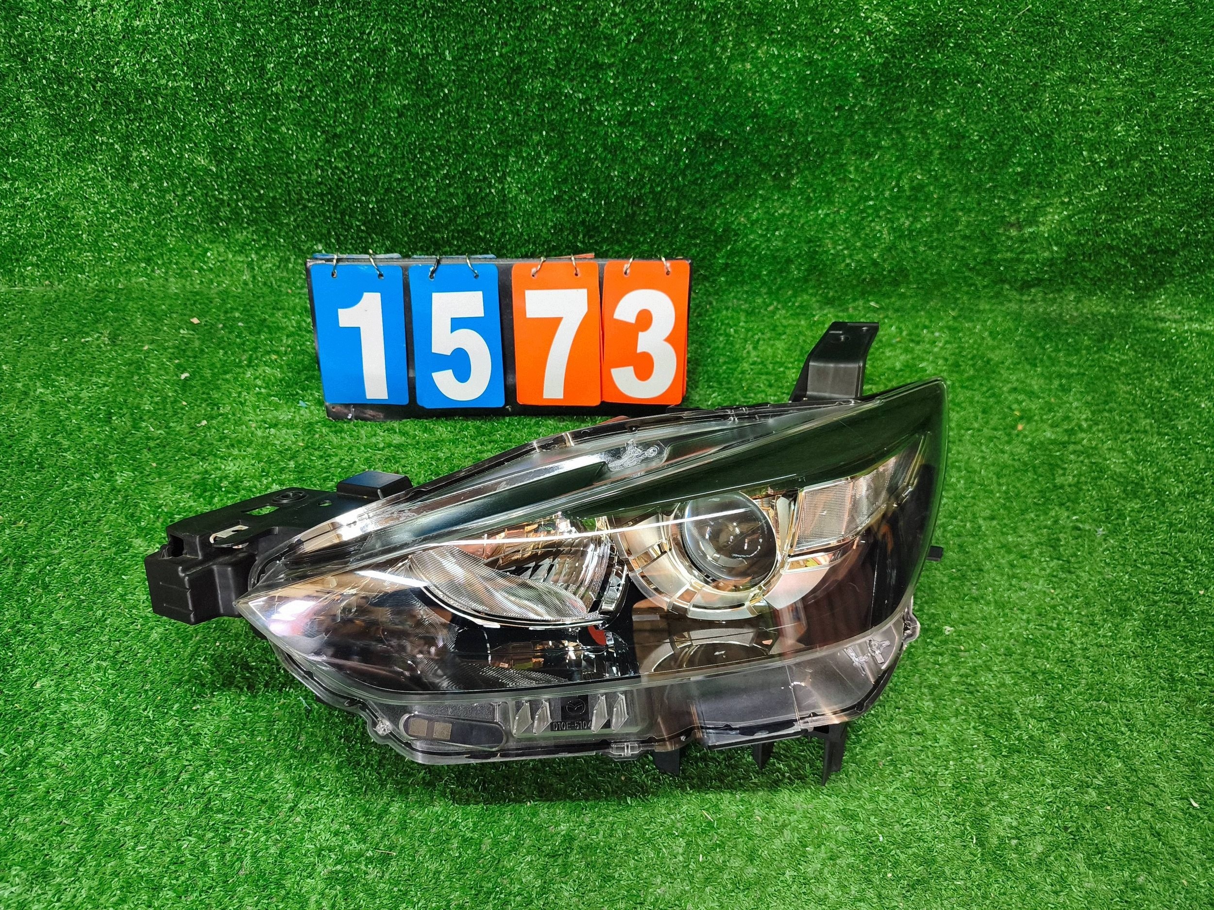 REFLEKTOR left front MAZDA CX3 CX-3 15- NR.R1573