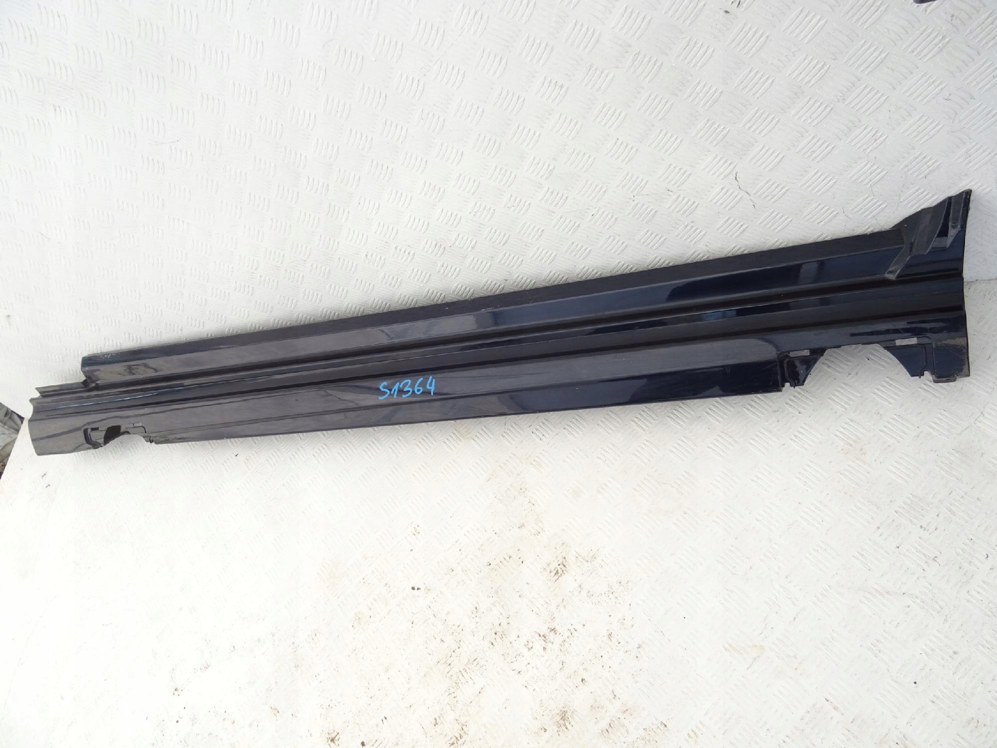 Range Rover Vogue Autobiography moulding left