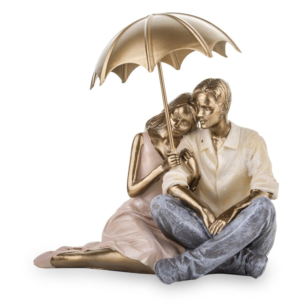 

Figurka dekoracja na komodę zakochana para