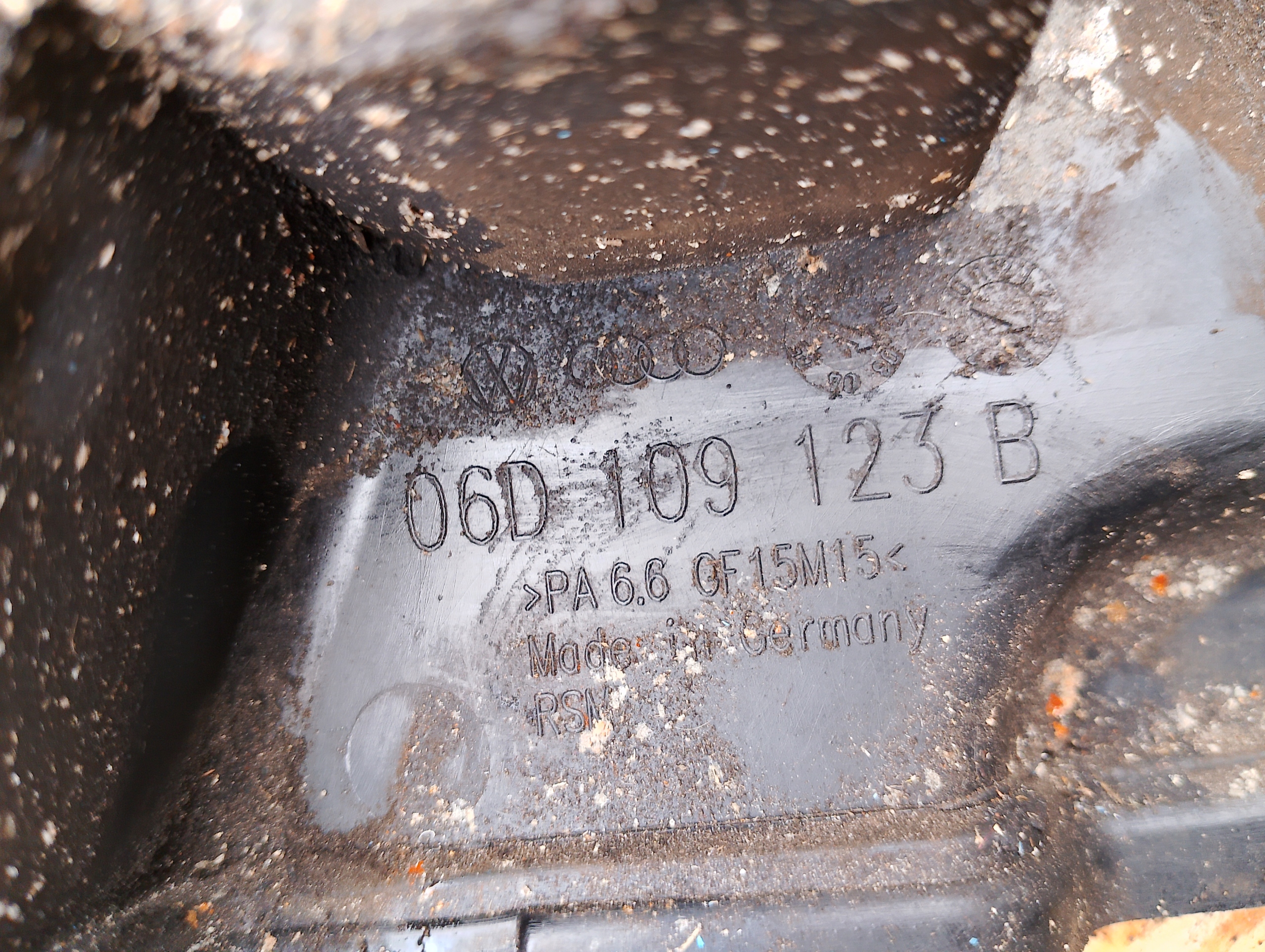 Audi kryt rozvodu 06D 109 123B