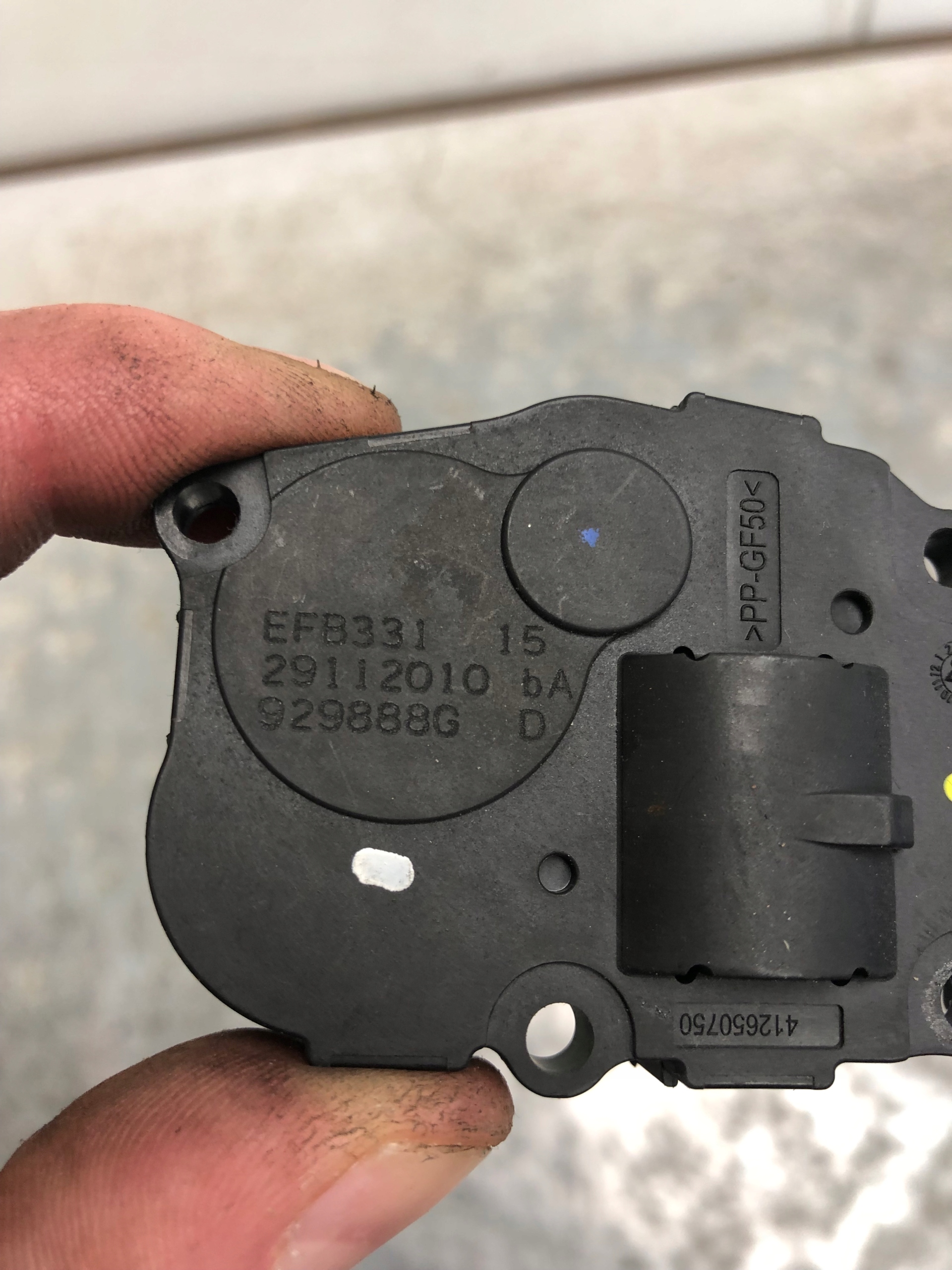 motorek topení BEHR EFB331