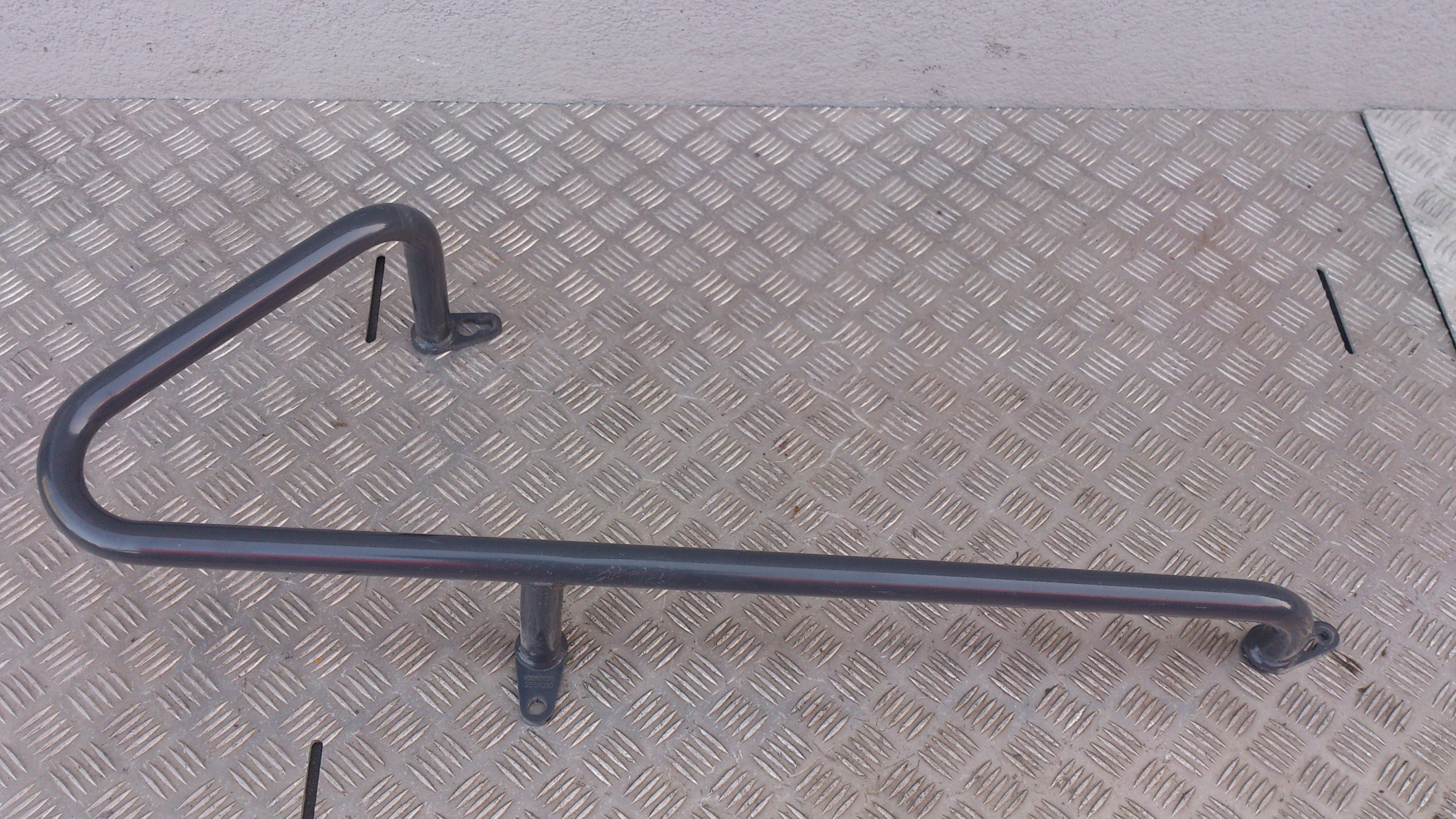 2537030 - КРІПЛЕННЯ КРОНШТЕЙН КАБІНИ ТРУБКА SCANIA R S