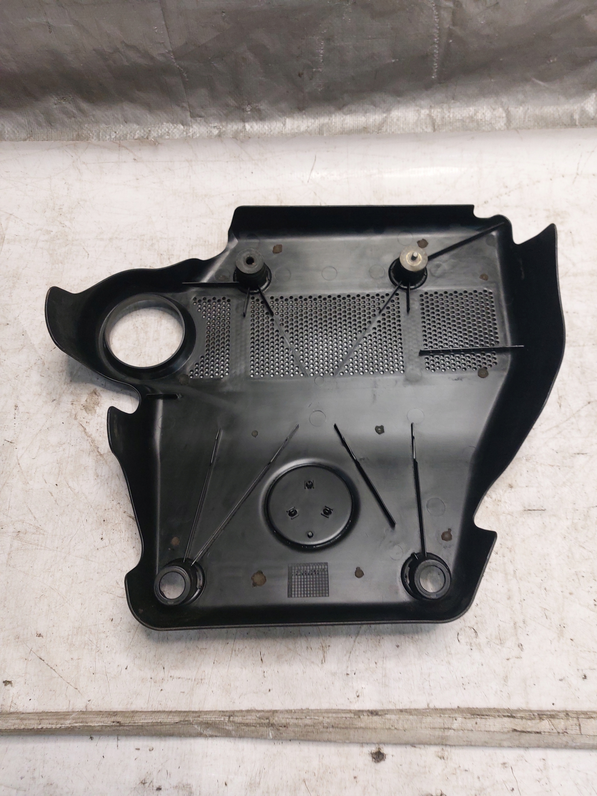 kryt MOTORU VW GOLF IV 1.6