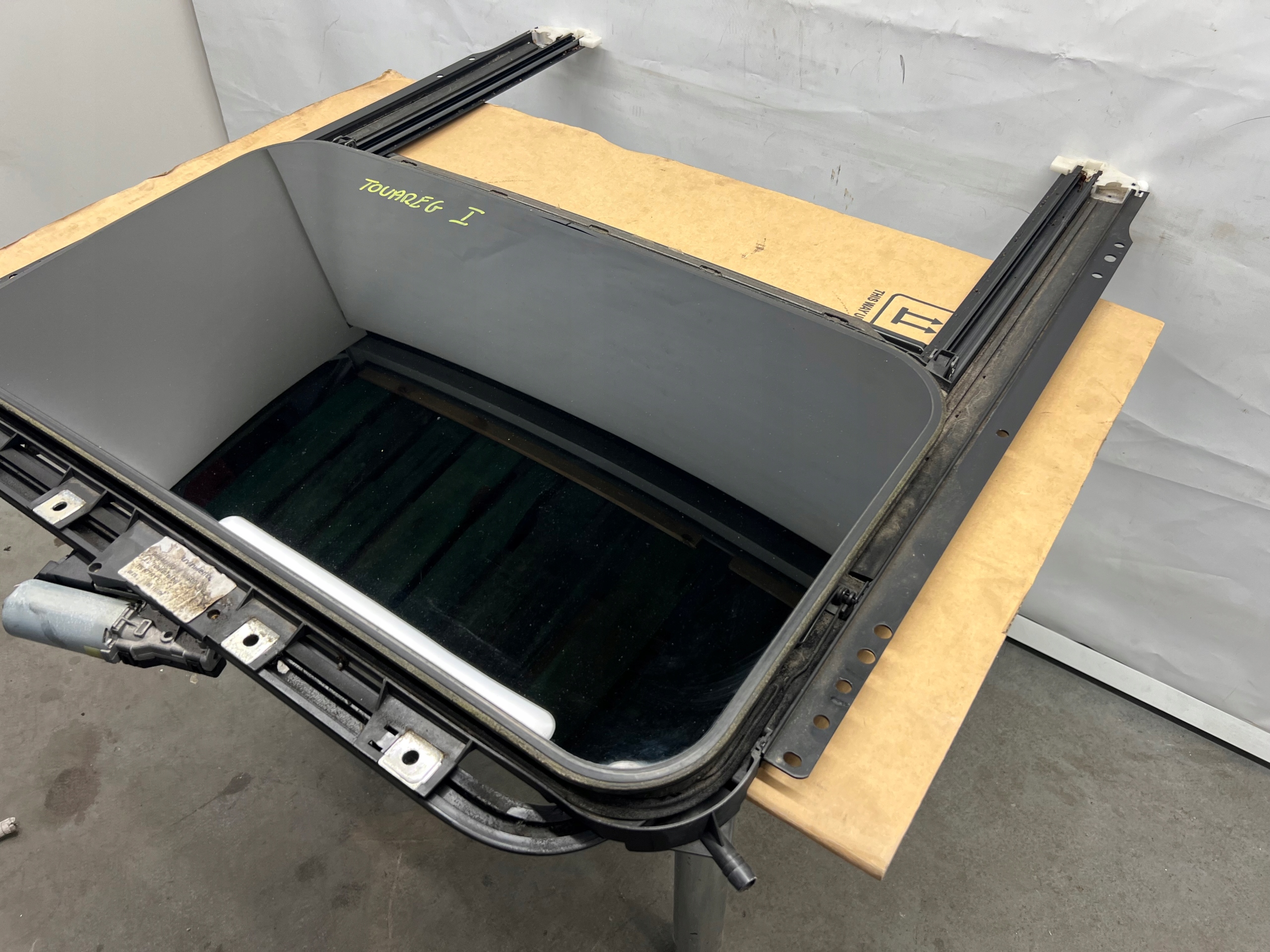VW Touareg et Toit ouvrant Complet