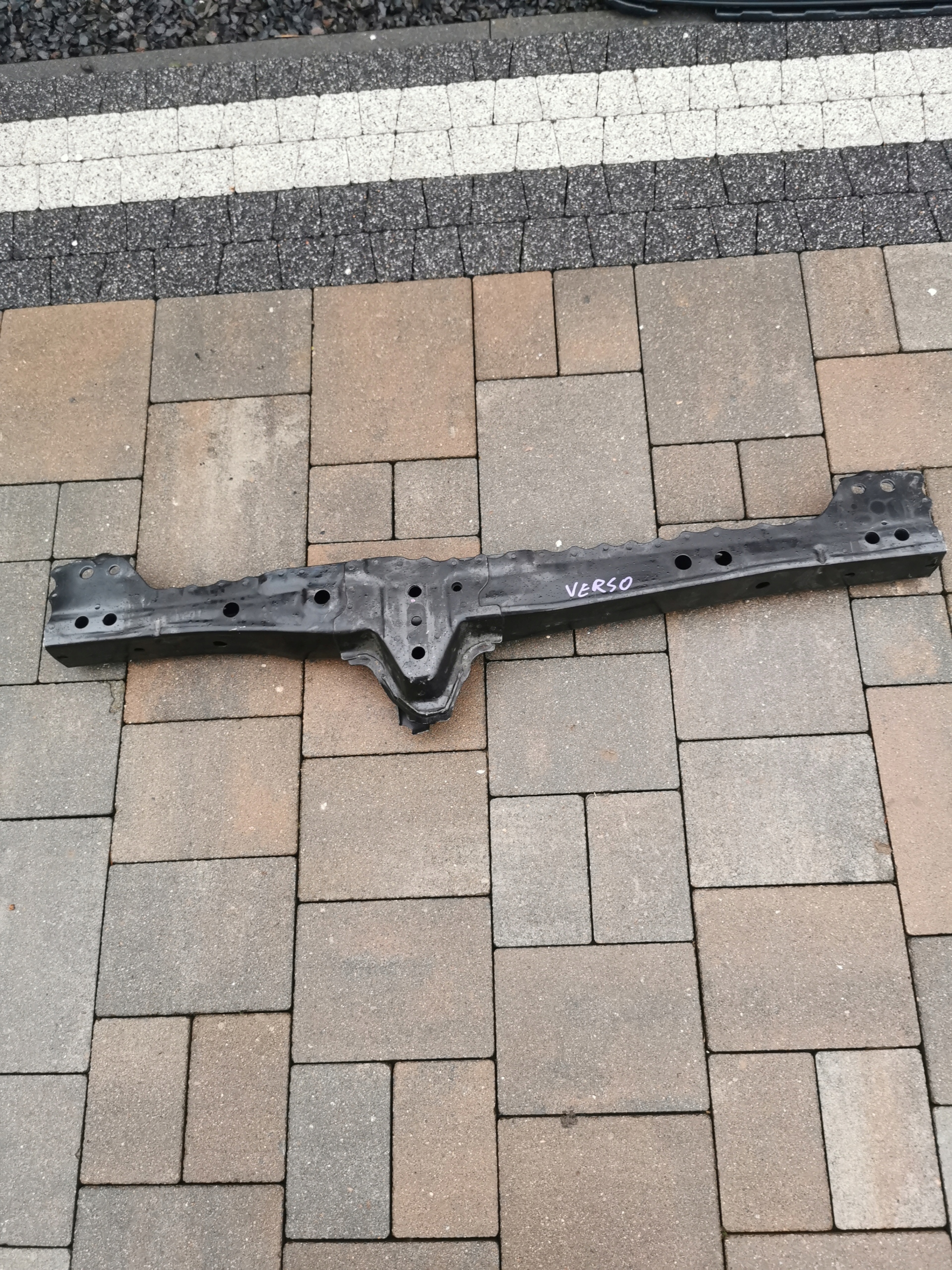 TOYOTA VERSO BELKA POD CHŁODNICE