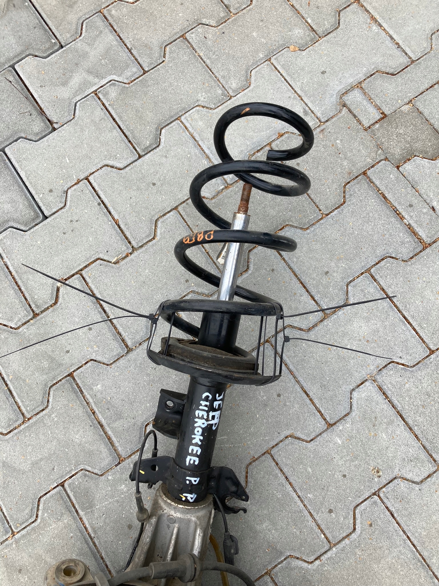 JEEP CHEROKEE KL 3.2 13- TRAILHAWK swing right front