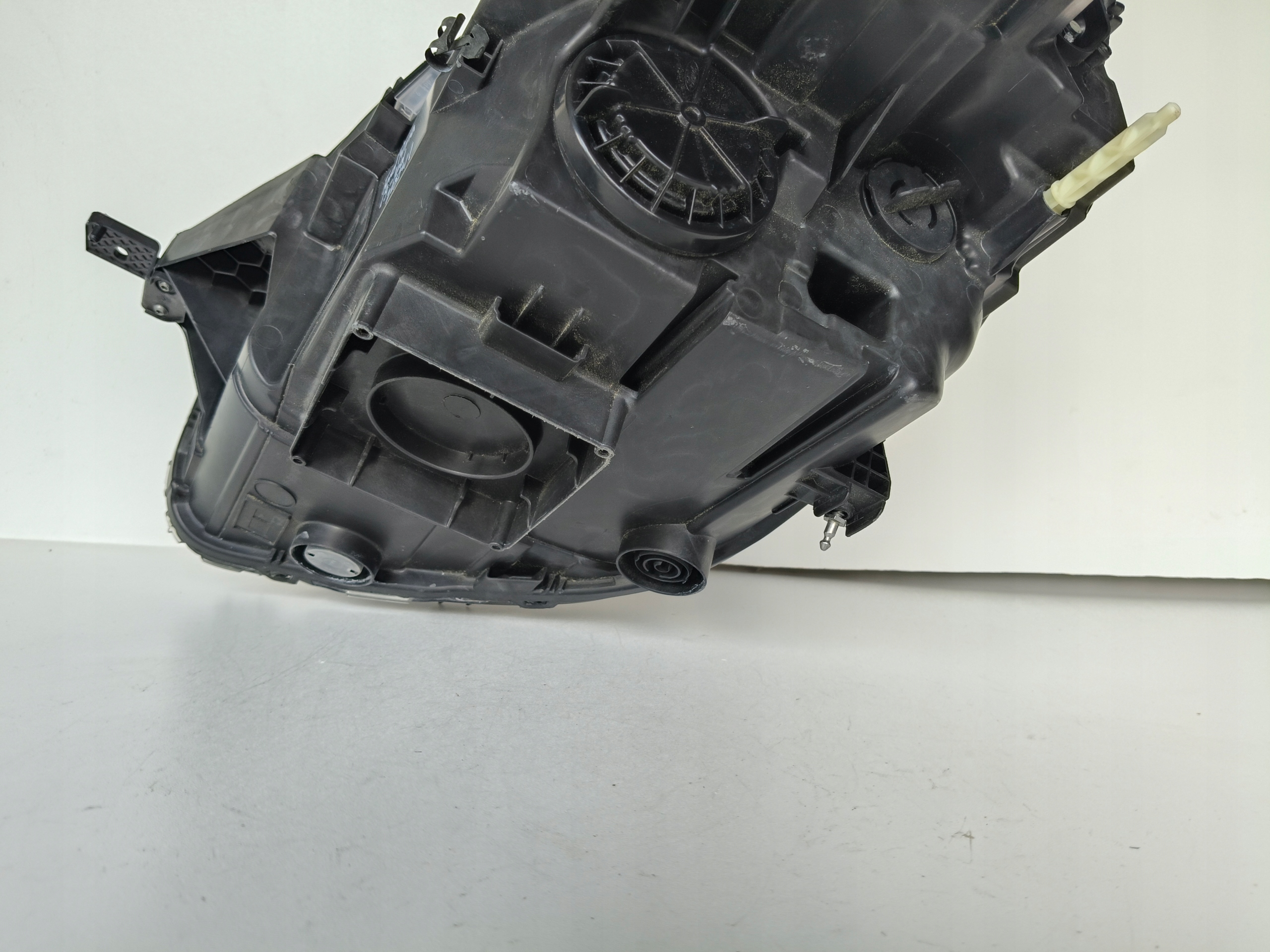 light right REFLEKTOR FORD PUMA LED 19